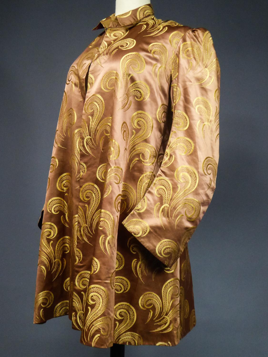 A French Brocaded Satin Silk Evening Jacket Circa 1930/1950 For Sale 2