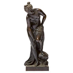 A bronce sculpture "Venus sortant du bain" 19th c