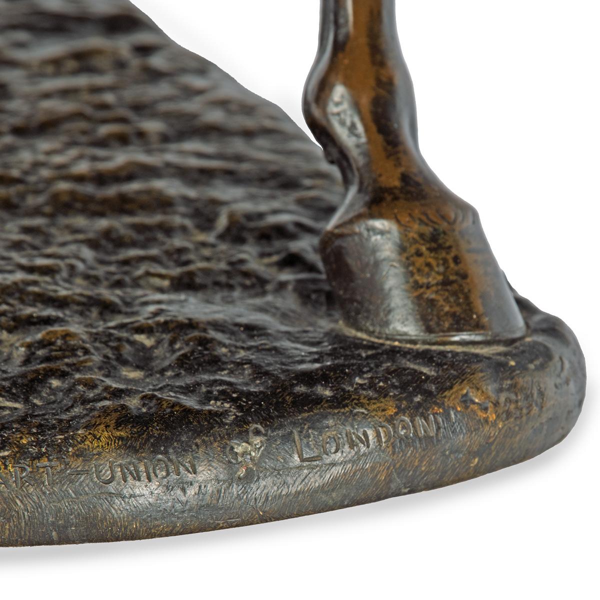 Riduzione in bronzo di una giovane regina Vittoria a cavallo dopo Thomas Thomas Thornycrof in vendita 4