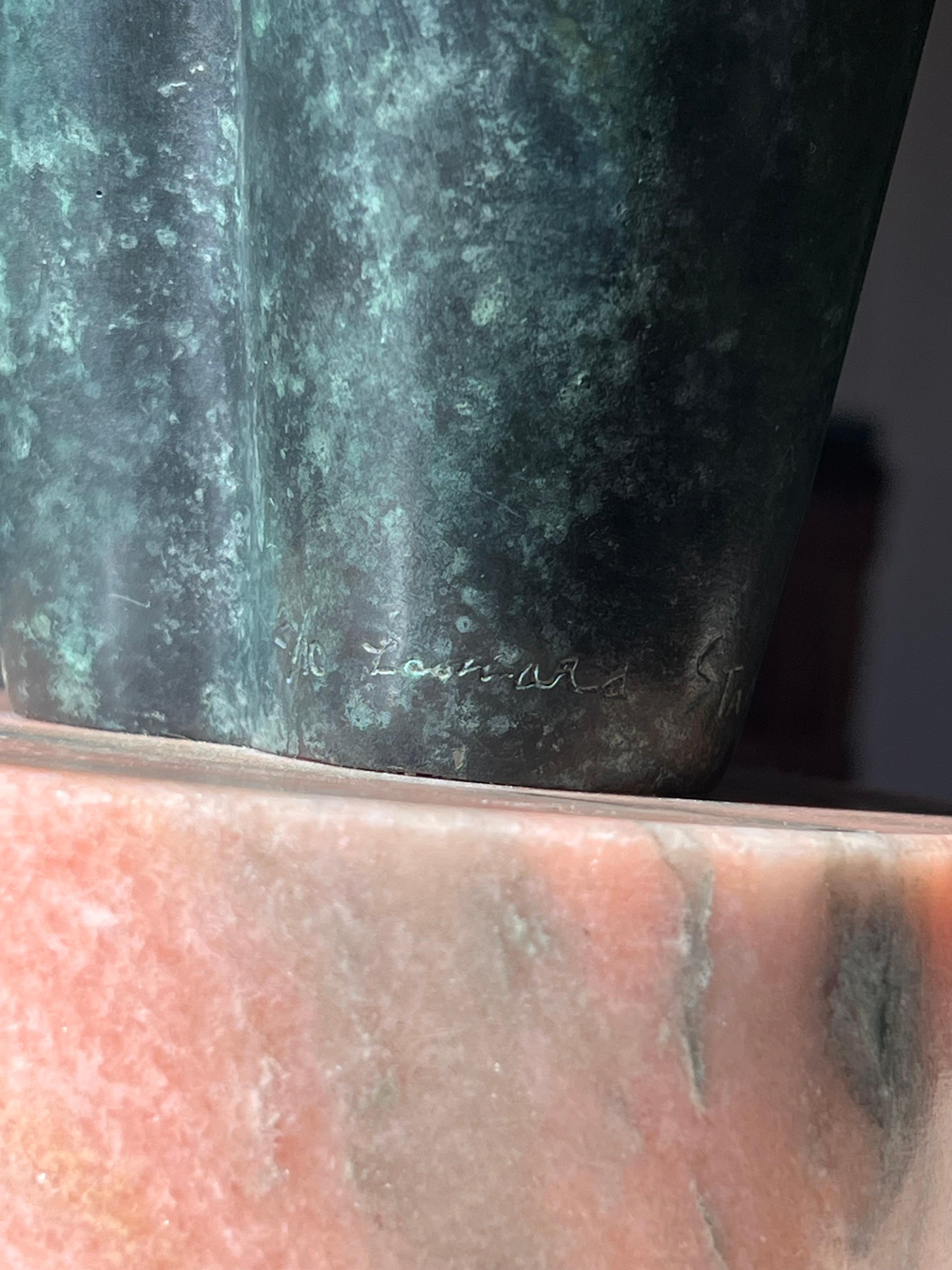 A bronze figurative sculpture after Henry Moore, signed, 20th century For Sale 3