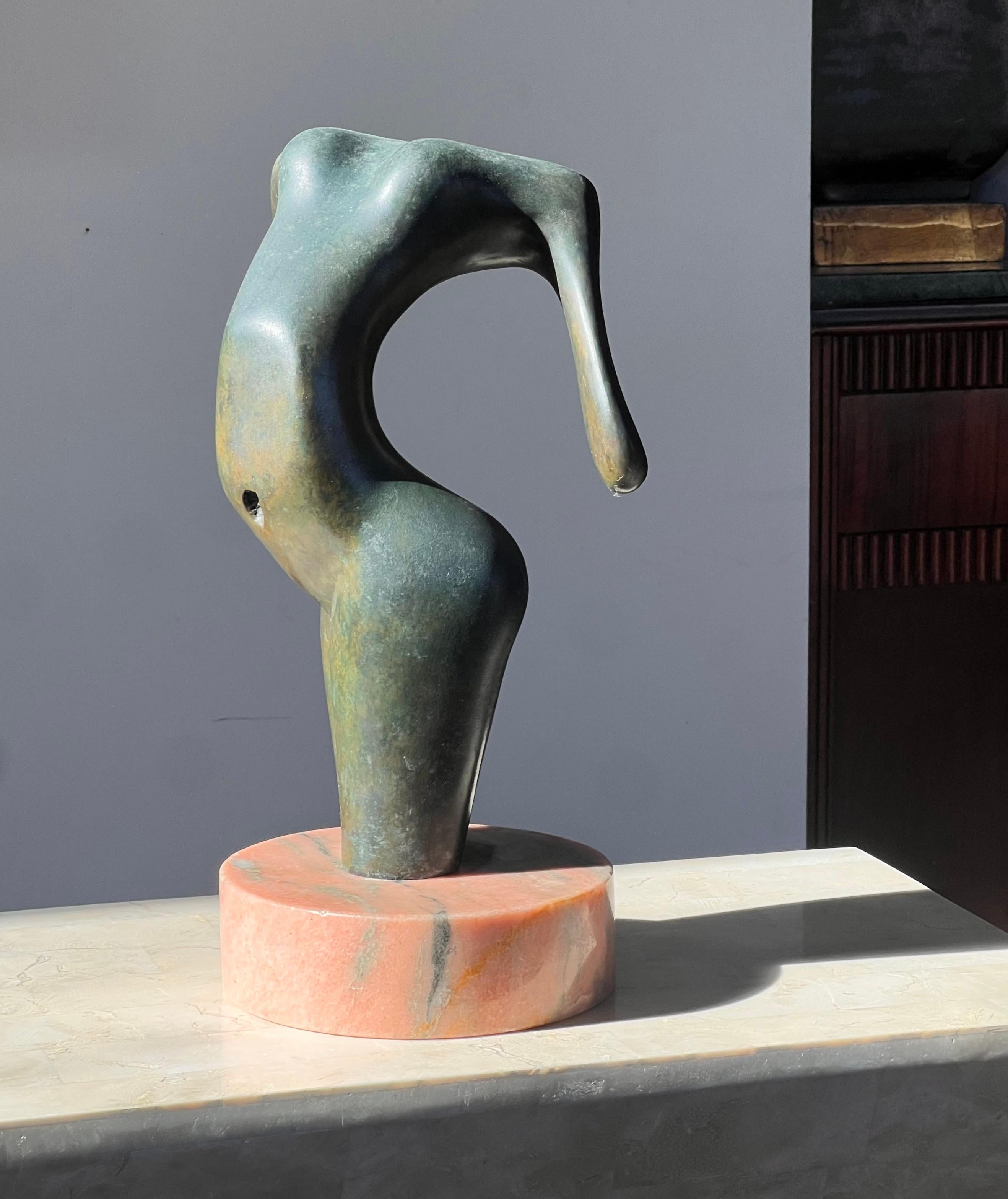 A bronze figurative sculpture after Henry Moore, signed, 20th century For Sale 1