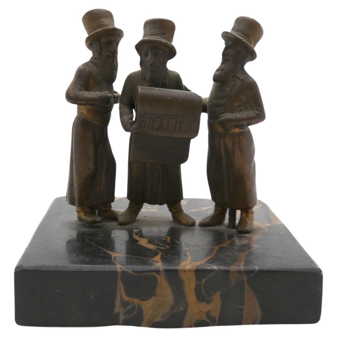 Figurina in bronzo di tre uomini ebrei in conversazione, Austria, fine XIX secolo in vendita