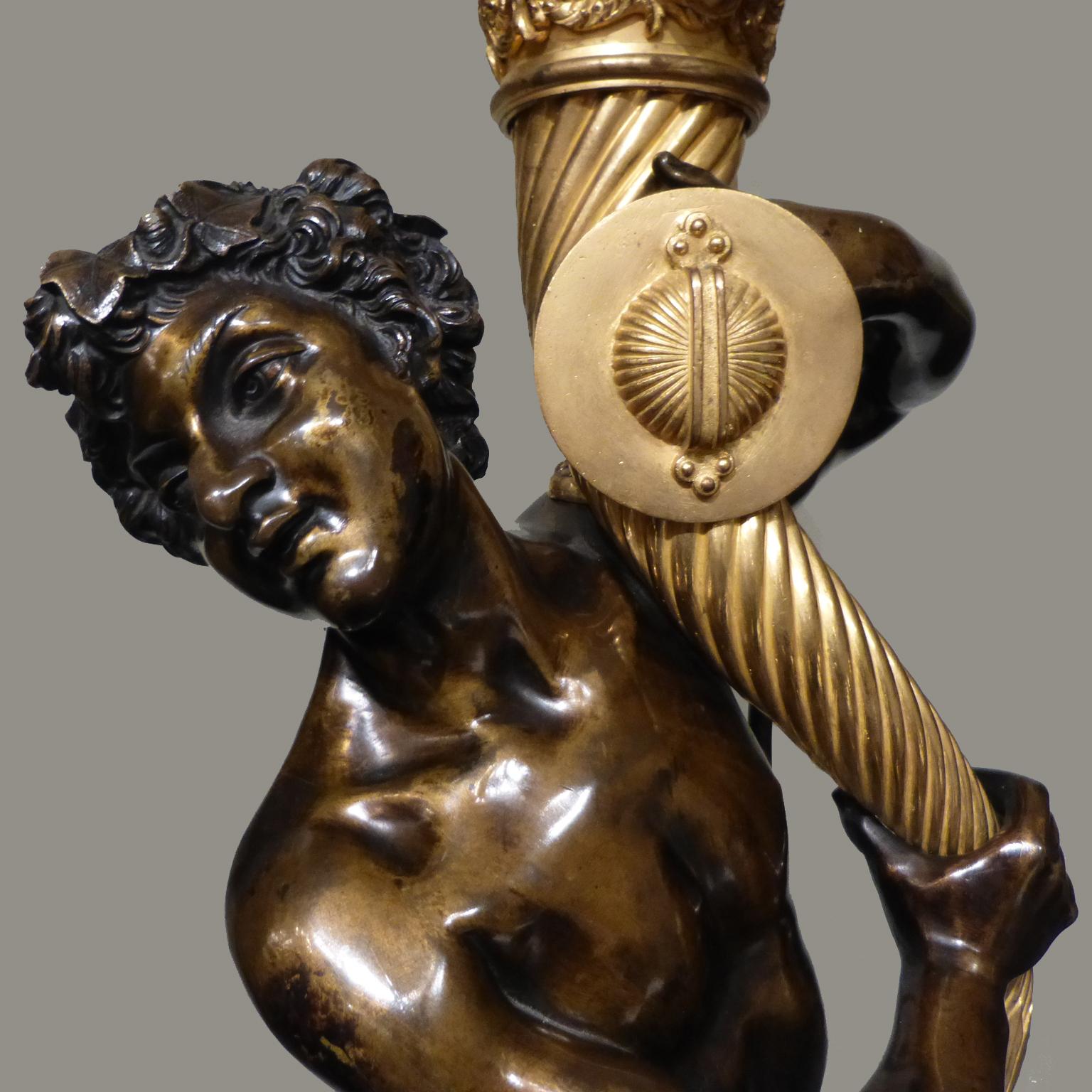 Stehleuchter aus Bronze nach einem Modell von Clodion, um 1880 (Französisch) im Angebot