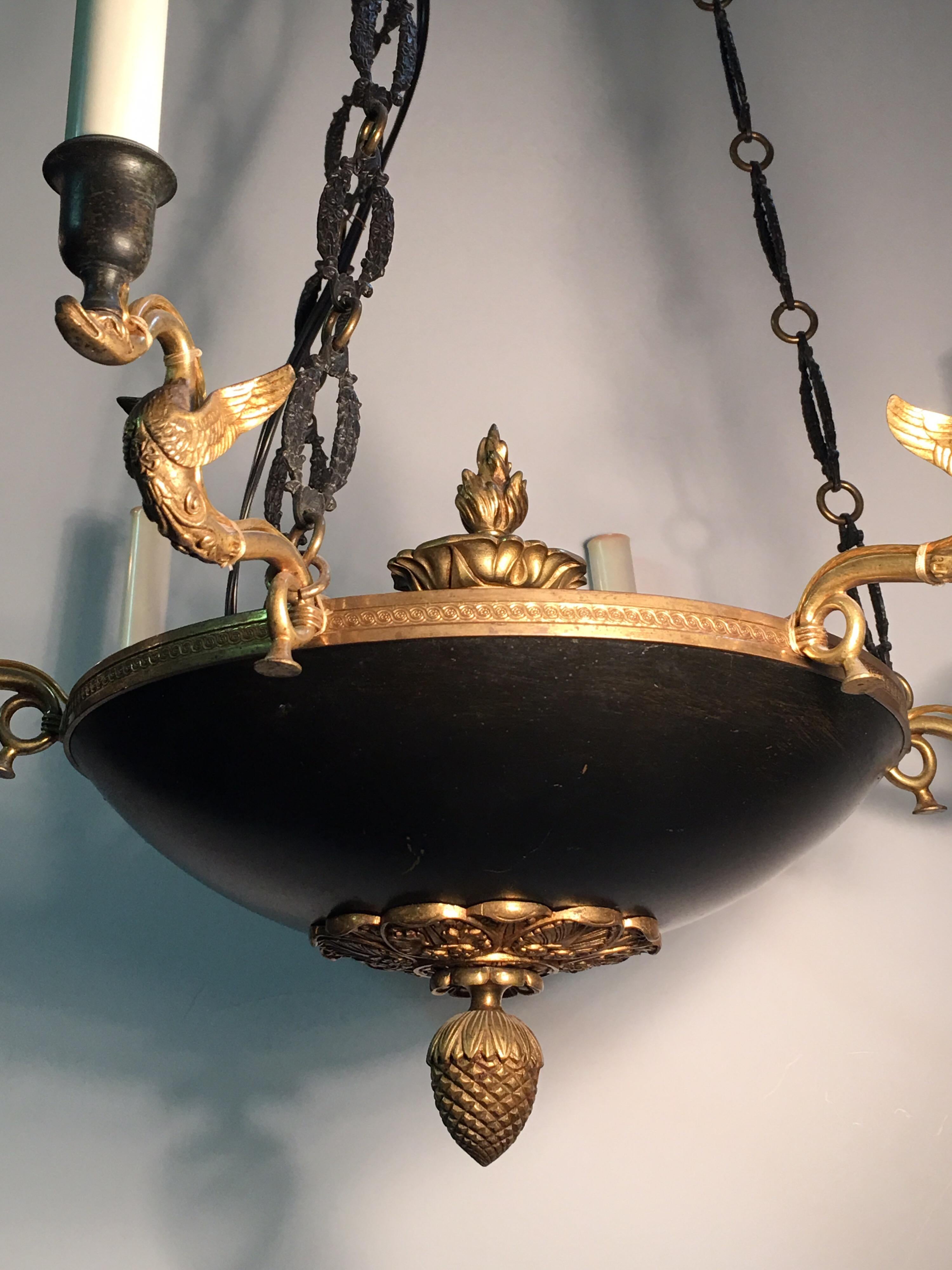 Lustre français de style Empire en bronze en vente 6