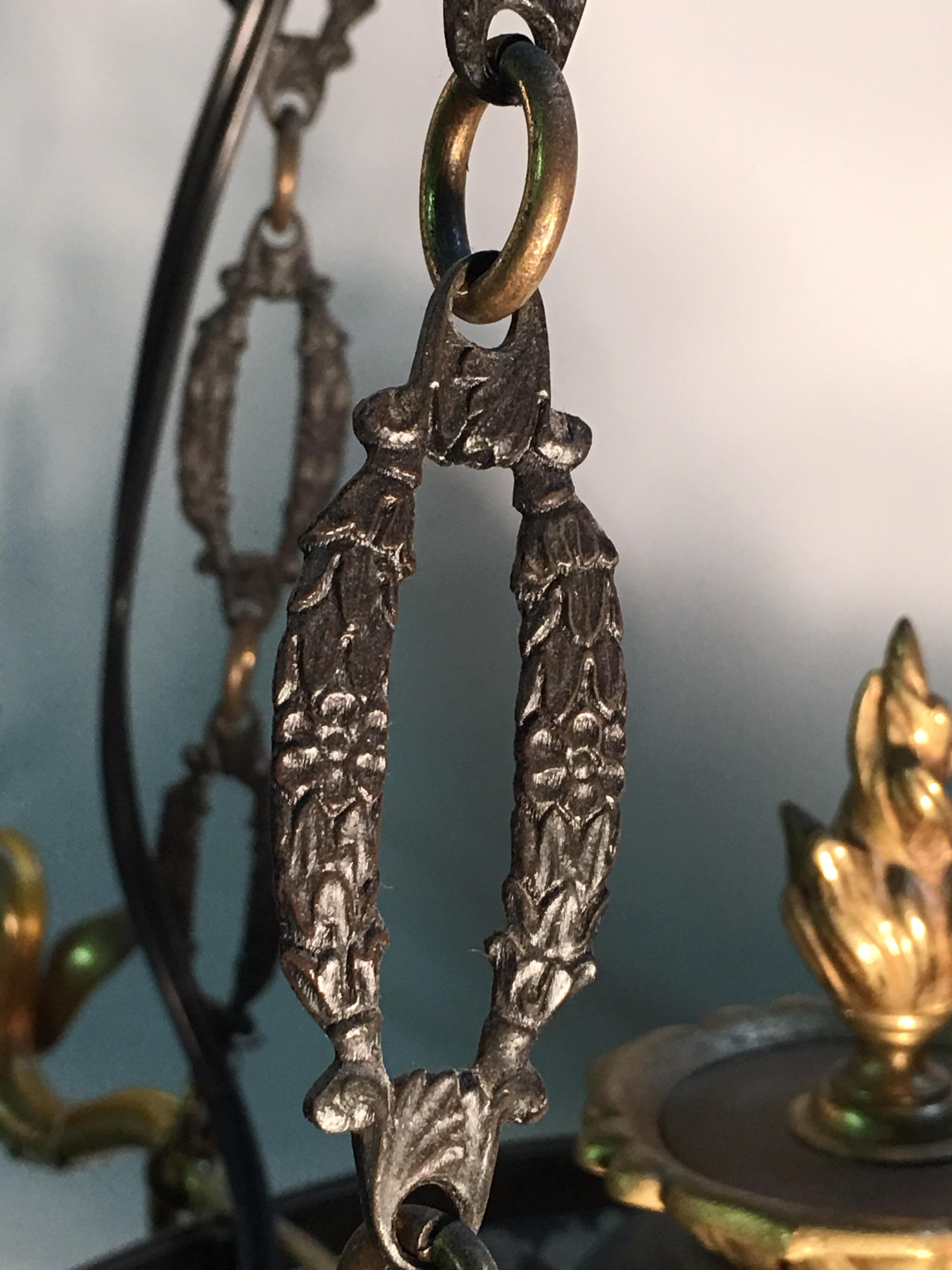 Bronze-Kronleuchter im französischen Empire-Stil im Angebot 1