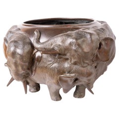 Un giardiniere Elefante in bronzo del periodo Meiji