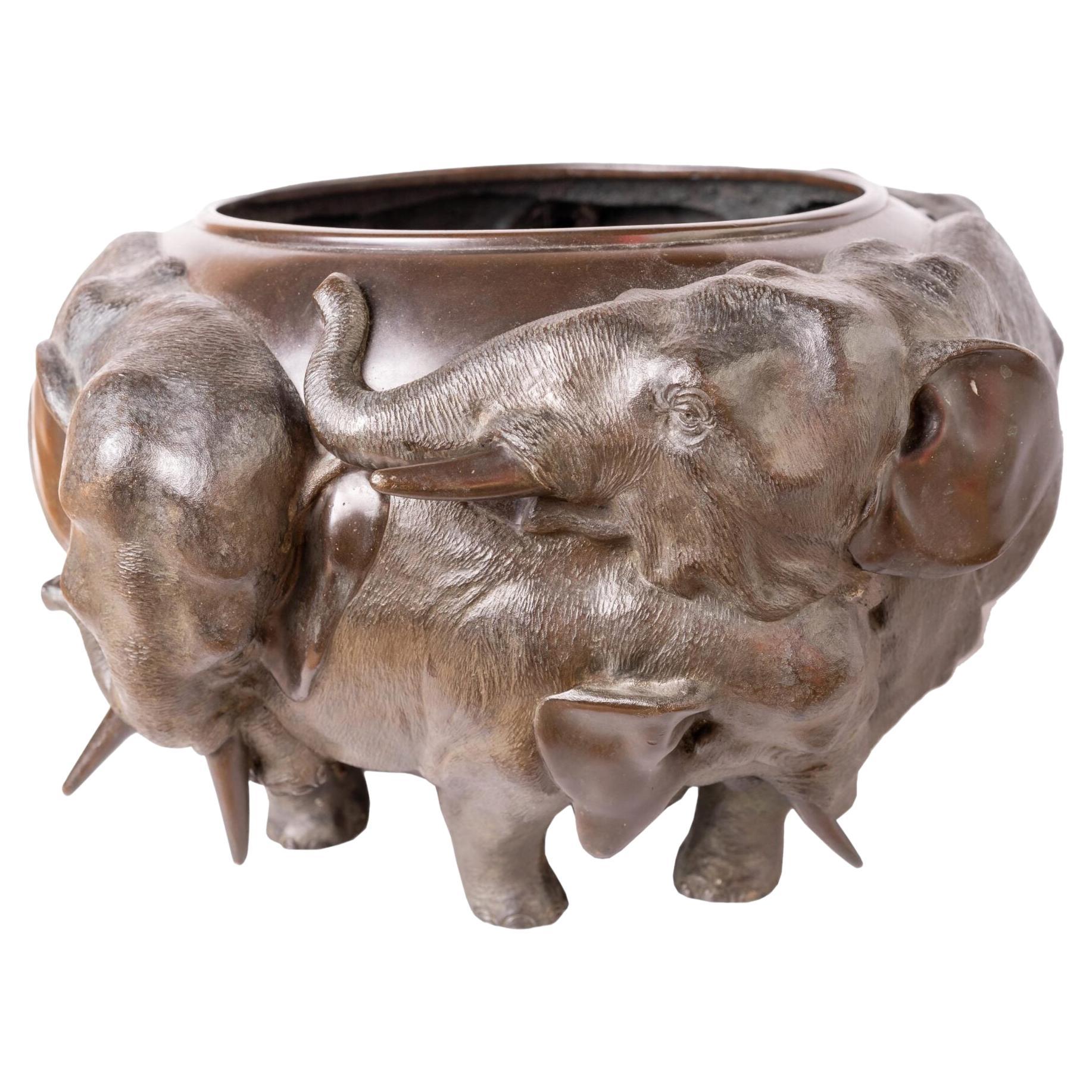 Elefanten-Jardinière aus Bronze aus der Meiji-Periode im Angebot