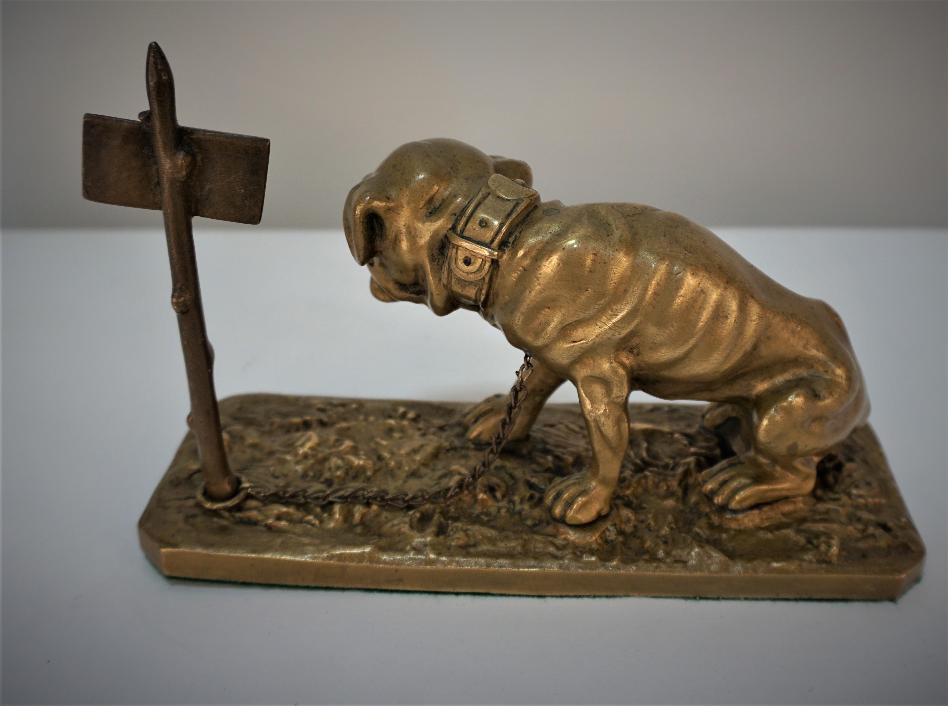 Early 20th Century Bronze of a Mastiff Chained to a Post Inscribed S'adresser À Concerne For Sale