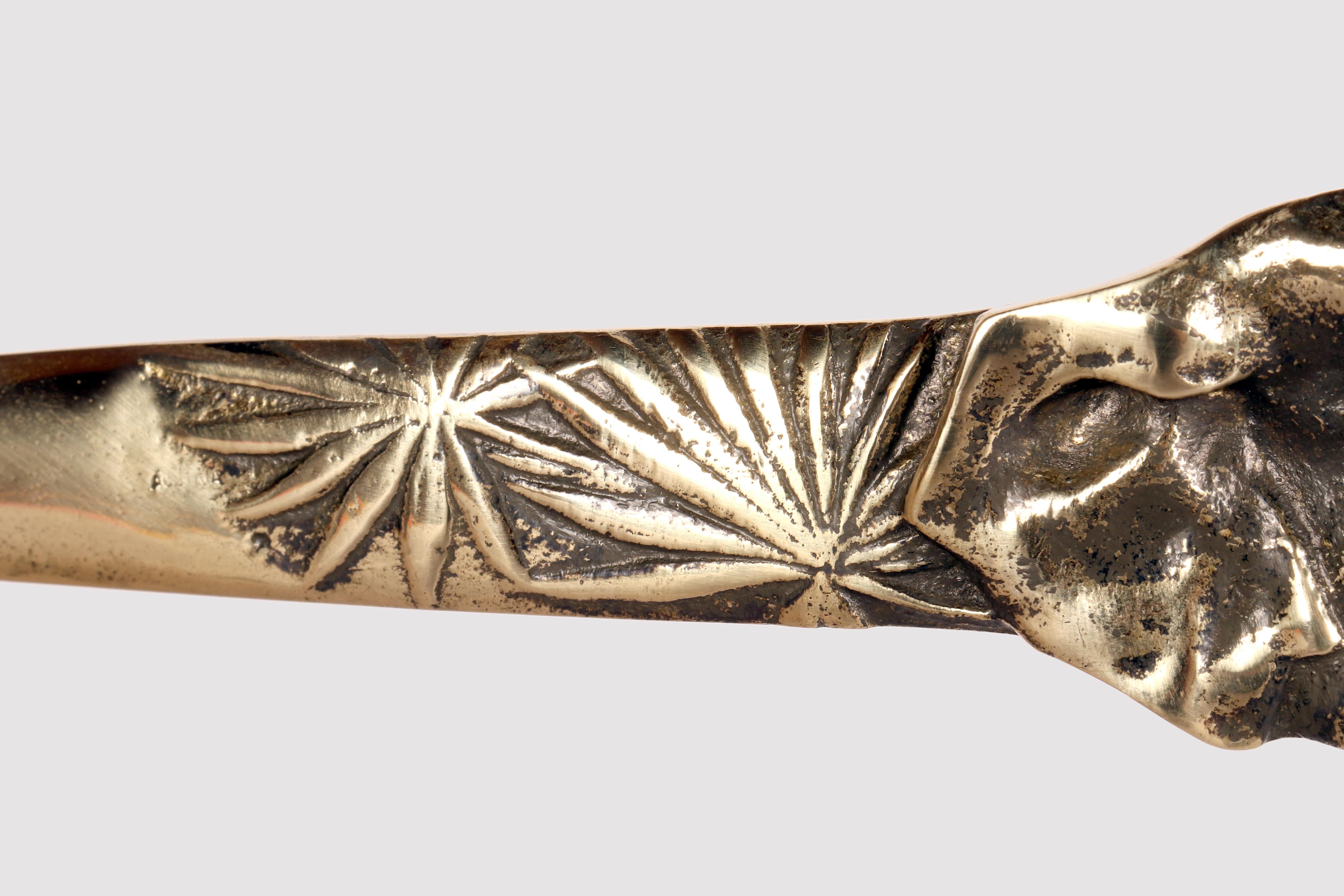 Ein Bronze-Papiermesseröffner mit einem Elefantenkopf aus Bronze, Großbritannien 1890. (19. Jahrhundert) im Angebot