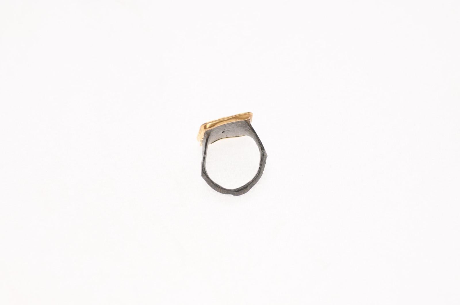 A bronze Roman ring w 21K gold For Sale 7
