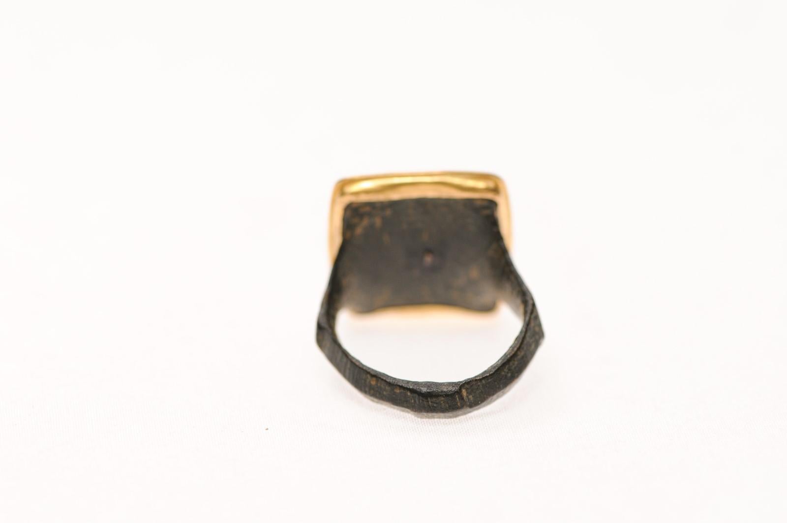 A bronze Roman ring w 21K gold In Excellent Condition For Sale In Atlanta, GA