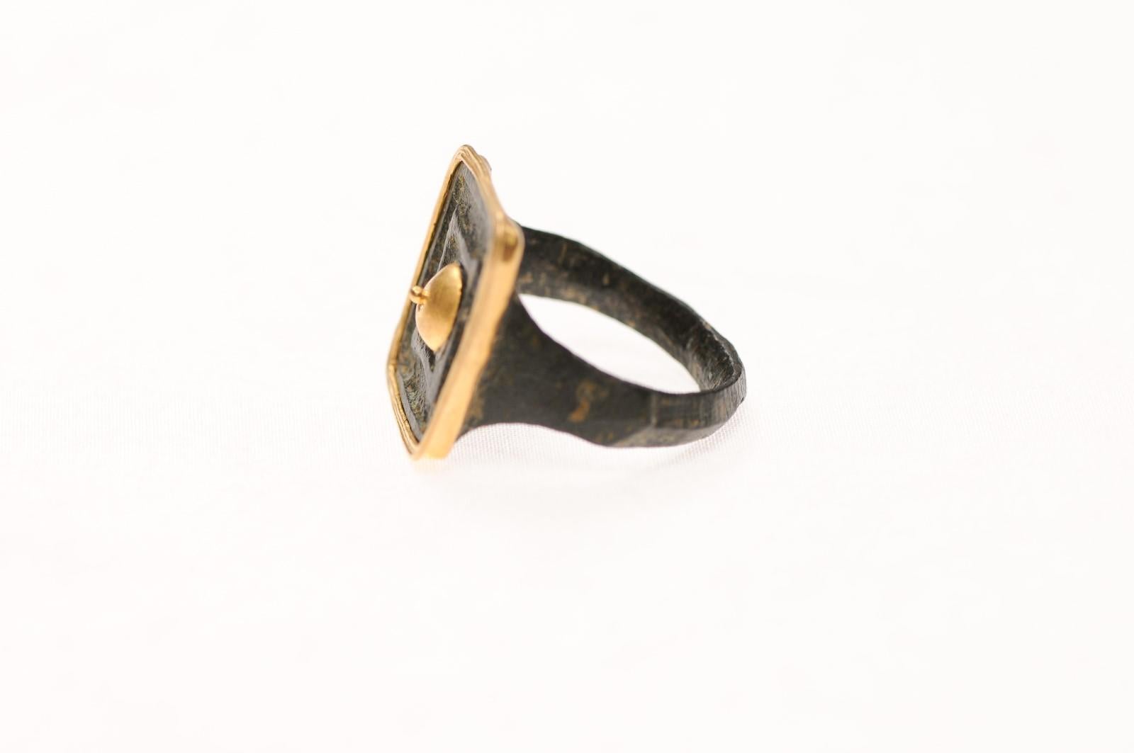 A bronze Roman ring w 21K gold For Sale 3