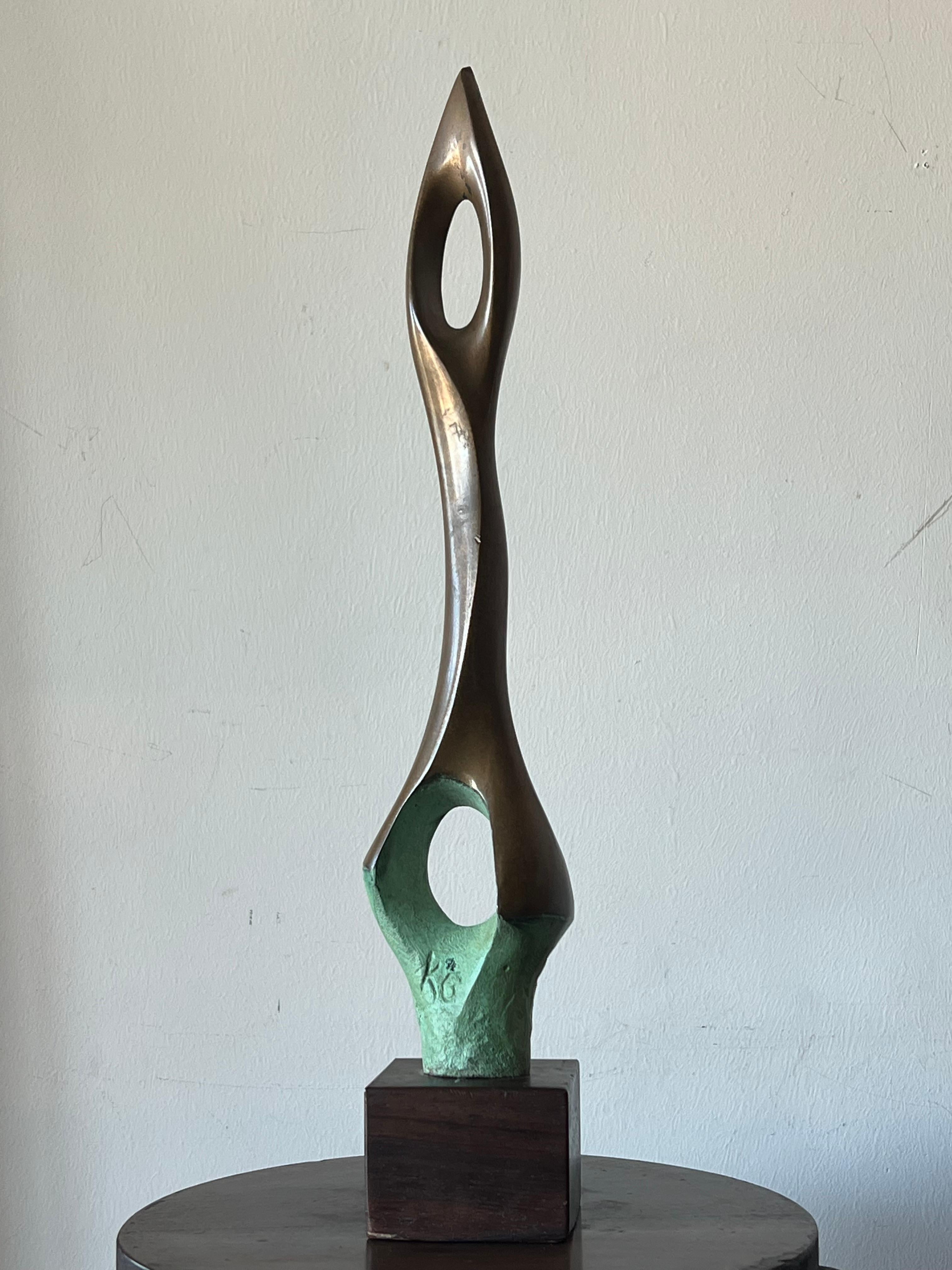 Un bellissimo bronzo astratto/figura firmato di Antonio Krediaga Kieff, risalente agli anni '70 circa. 