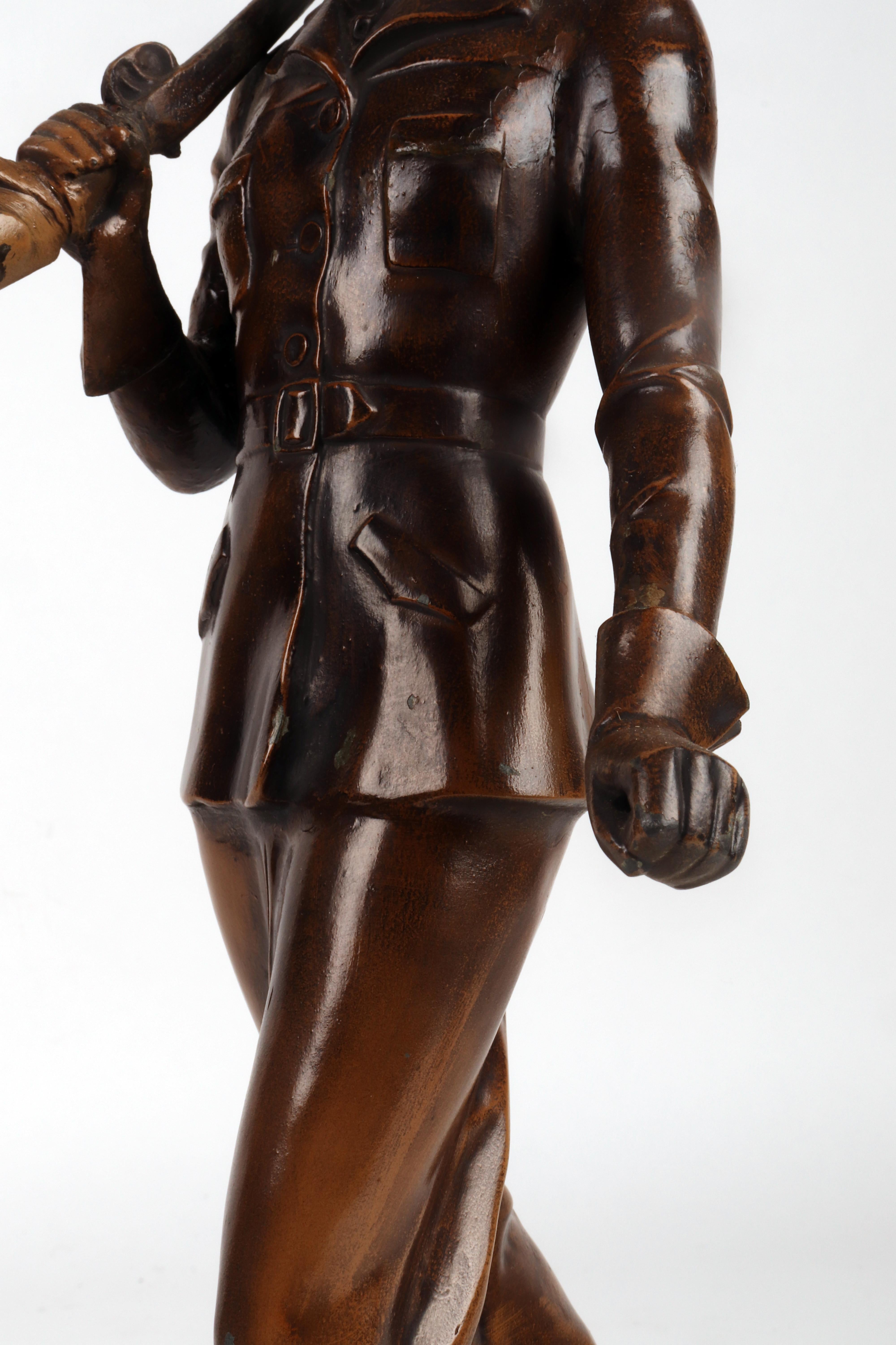 20th Century A bronze sculpture depicting a huntress with rifle, Austria 1920.  For Sale
