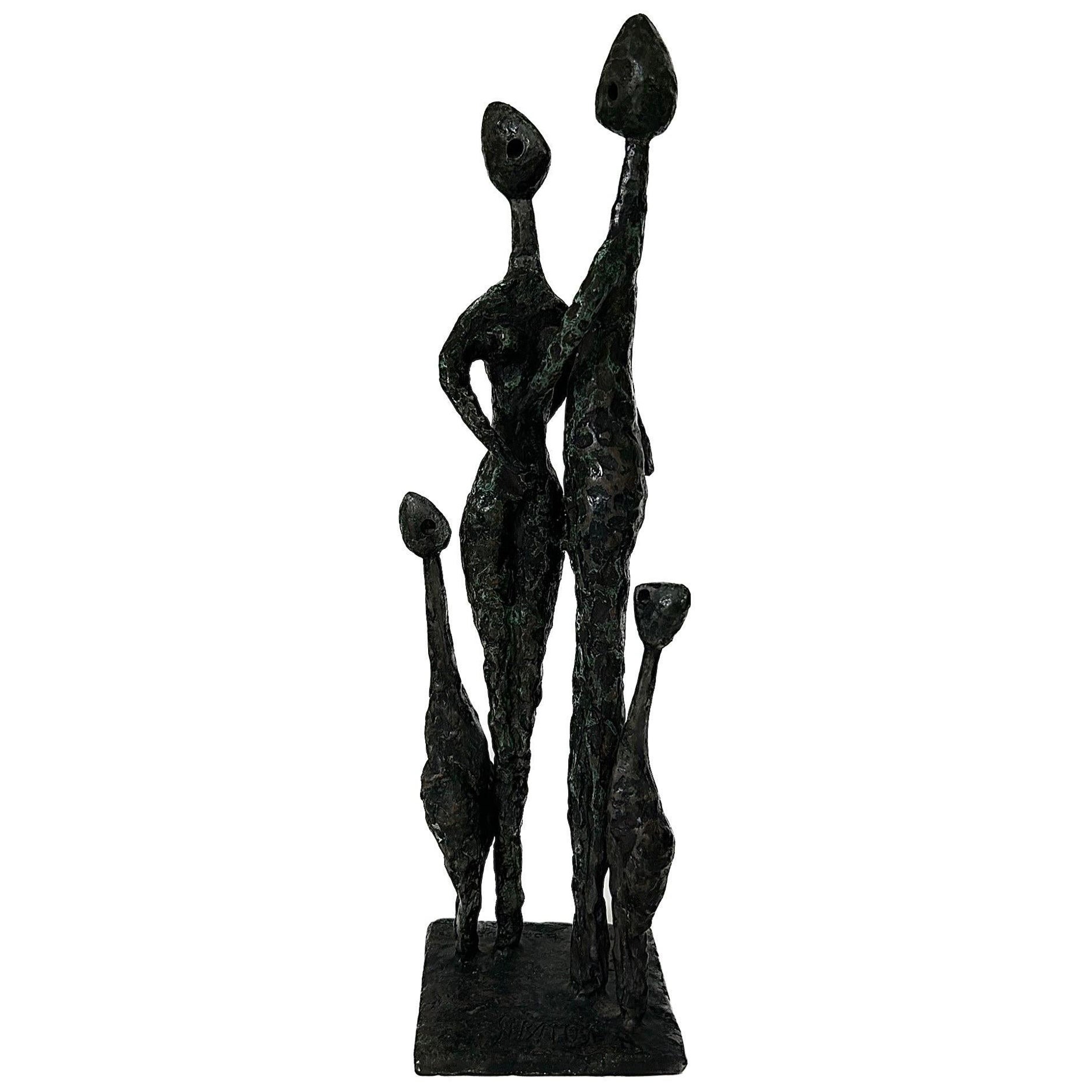 Sculpture en bronze d'une famille par Charles Stratos