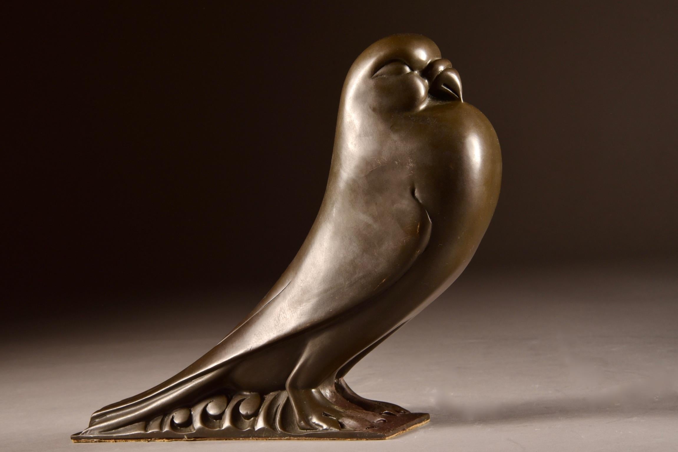 Bronze Sculpture of a Pigeon in Art Deco Style 2