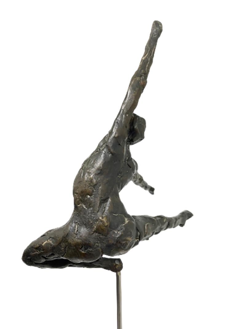 A bronze statue of a ballerina In Good Condition For Sale In Delft, NL