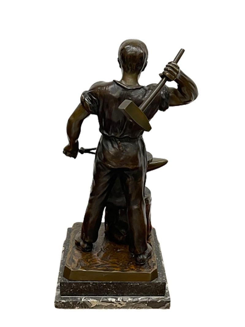 Statua di bronzo di un maniscalco in vendita 1