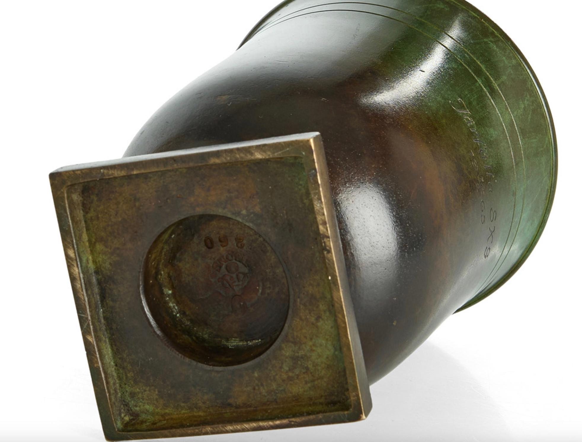 Bronzevase von GAB, 1930er Jahre im Zustand „Gut“ im Angebot in Long Island City, NY