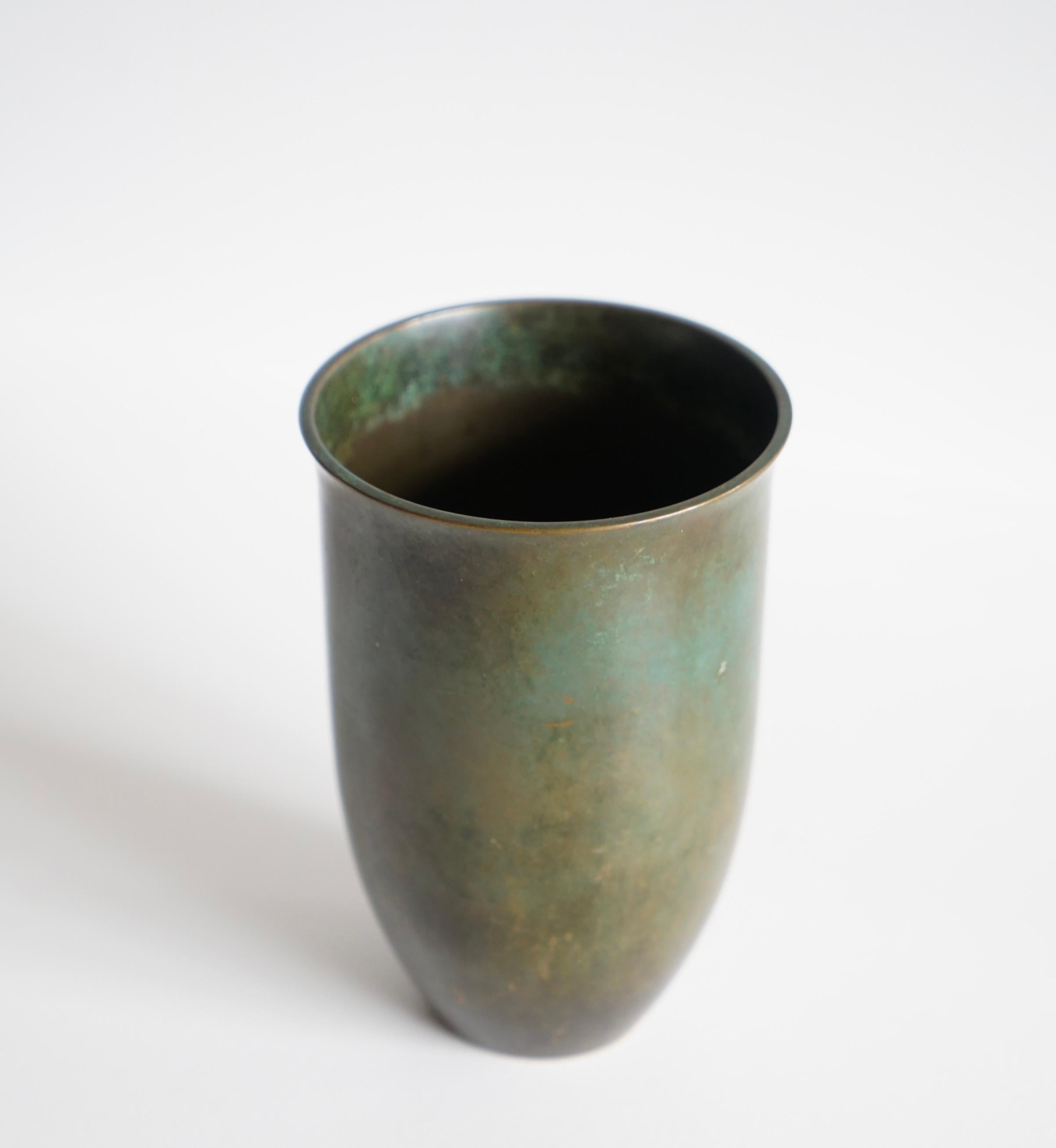 Danese Un vaso di bronzo di Just Andersen in vendita