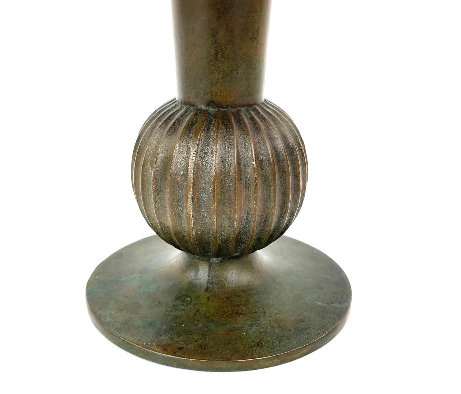 Inizio XX secolo Un vaso di bronzo di Sune Bäckström in vendita