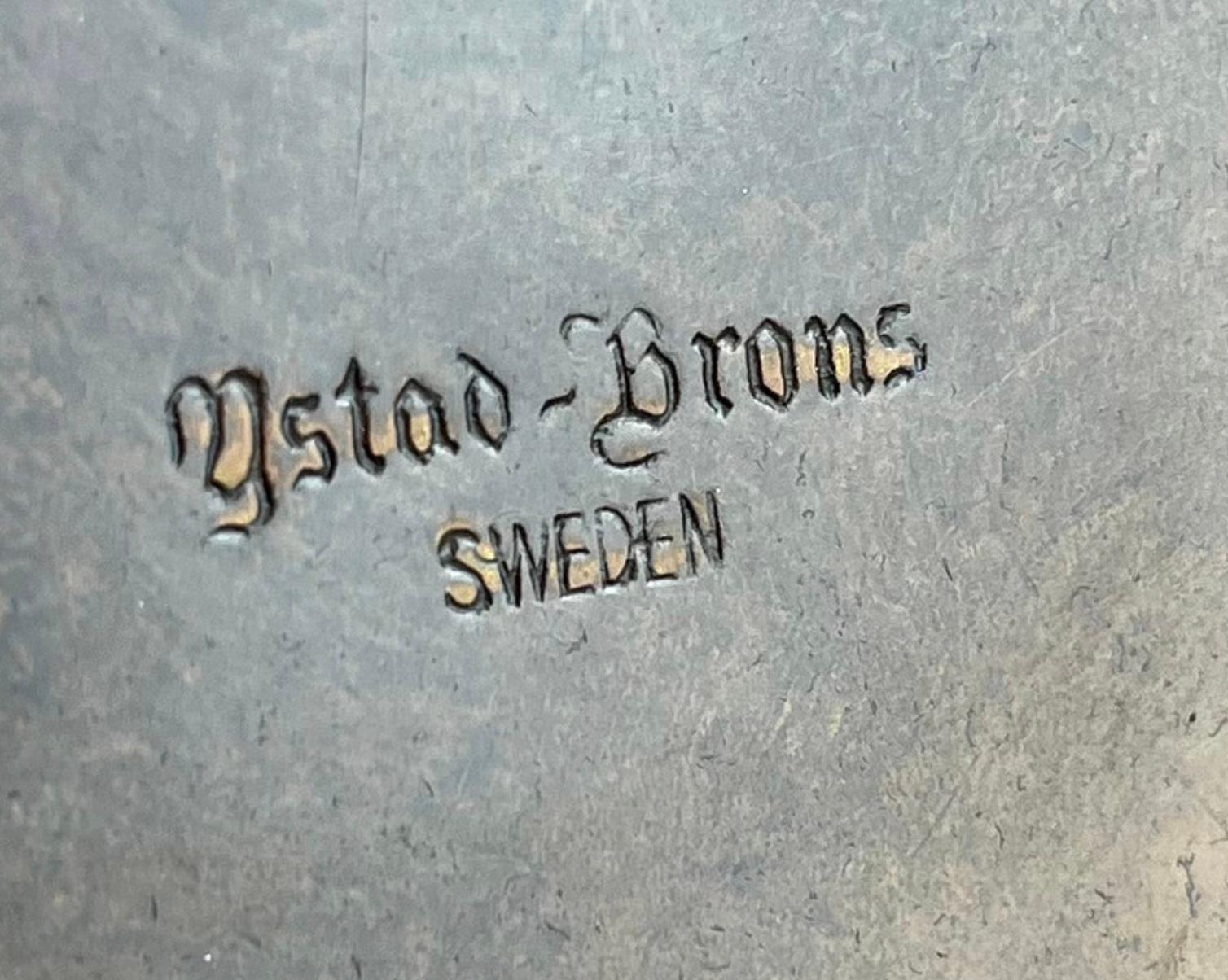 Metà XX secolo Un vaso di bronzo di Ystad-Bronse in vendita