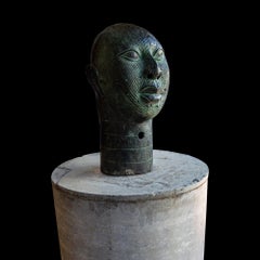 Verdigris Benin-Büste aus Bronze, Mitte des Jahrhunderts