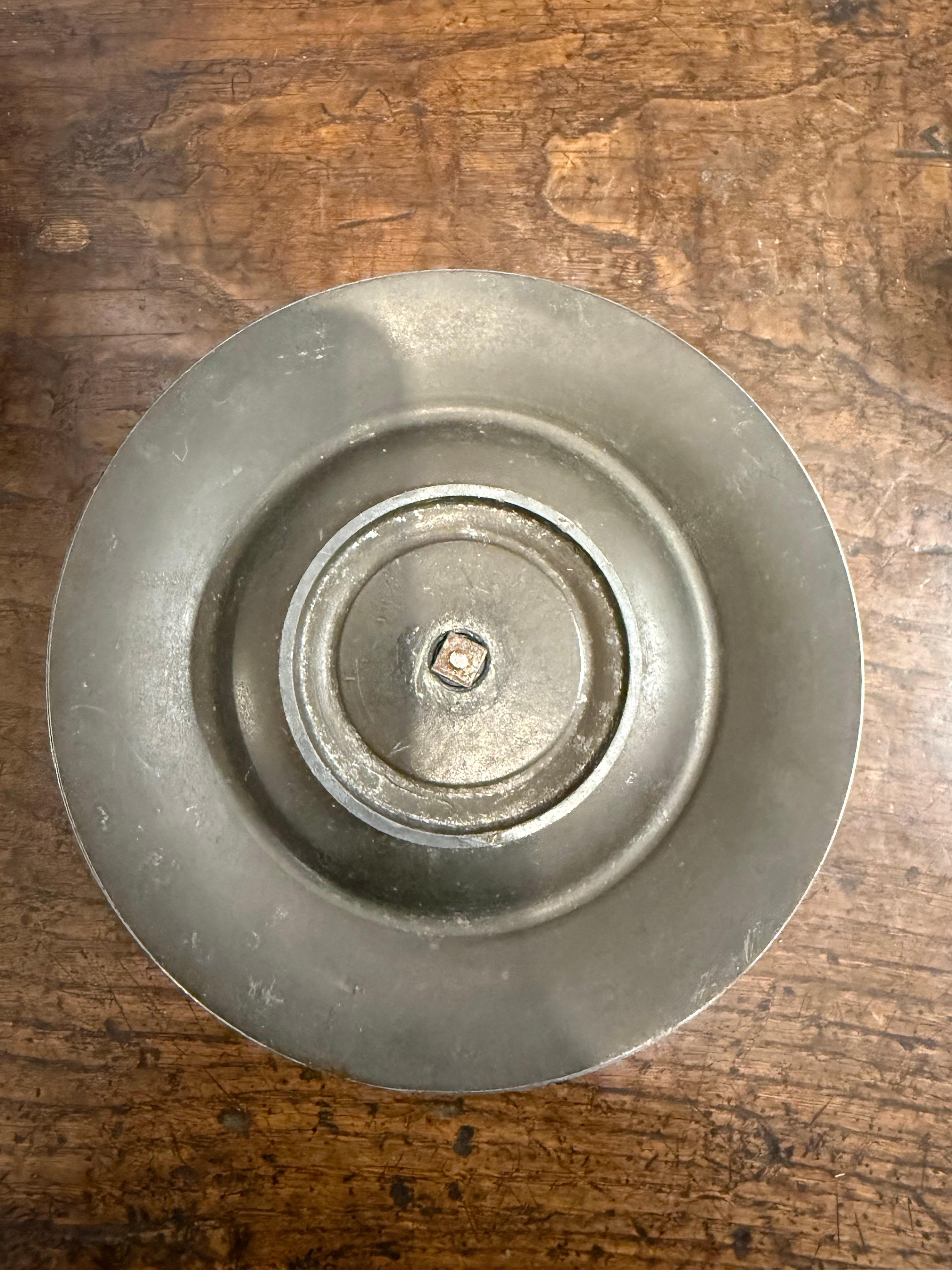 Vaso canopo in metallo bronzato, inizio XX secolo in vendita 5