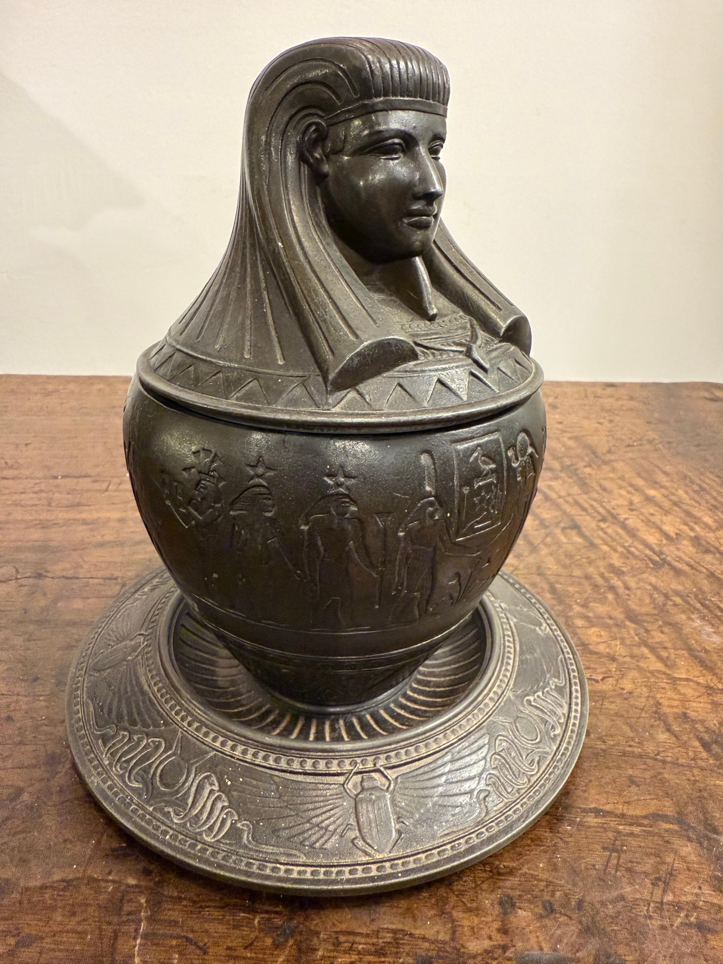 Vaso canopo in metallo bronzato, inizio XX secolo in vendita 2