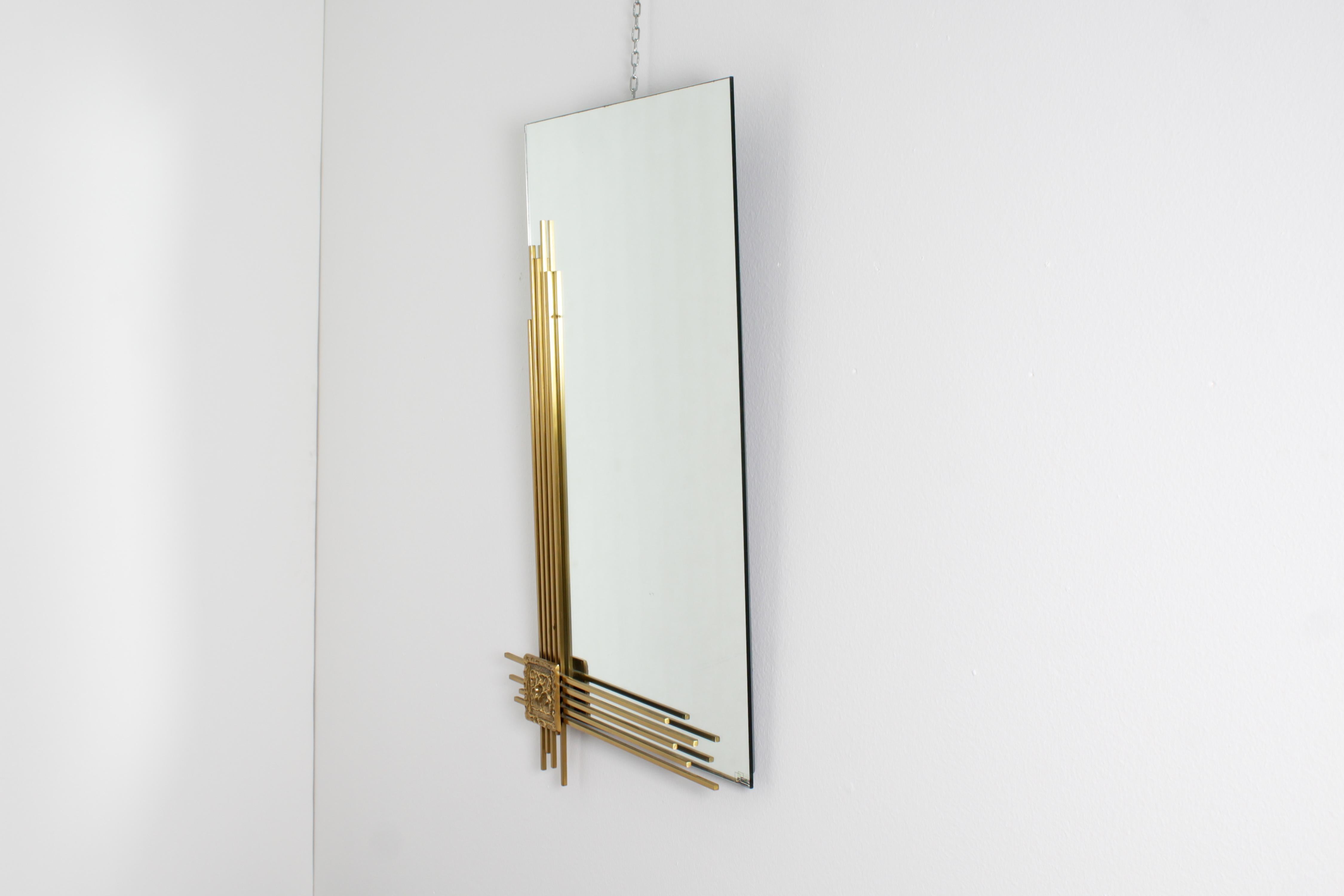 Miroir mural rectangulaire avec cadre en laiton doré A. Brotto pour Esperia, Italie, années 70 en vente 4