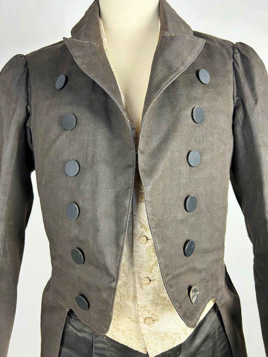 A brown frockcoat for french elegant man - Louis-Philippe period Circa 1830 For Sale 3