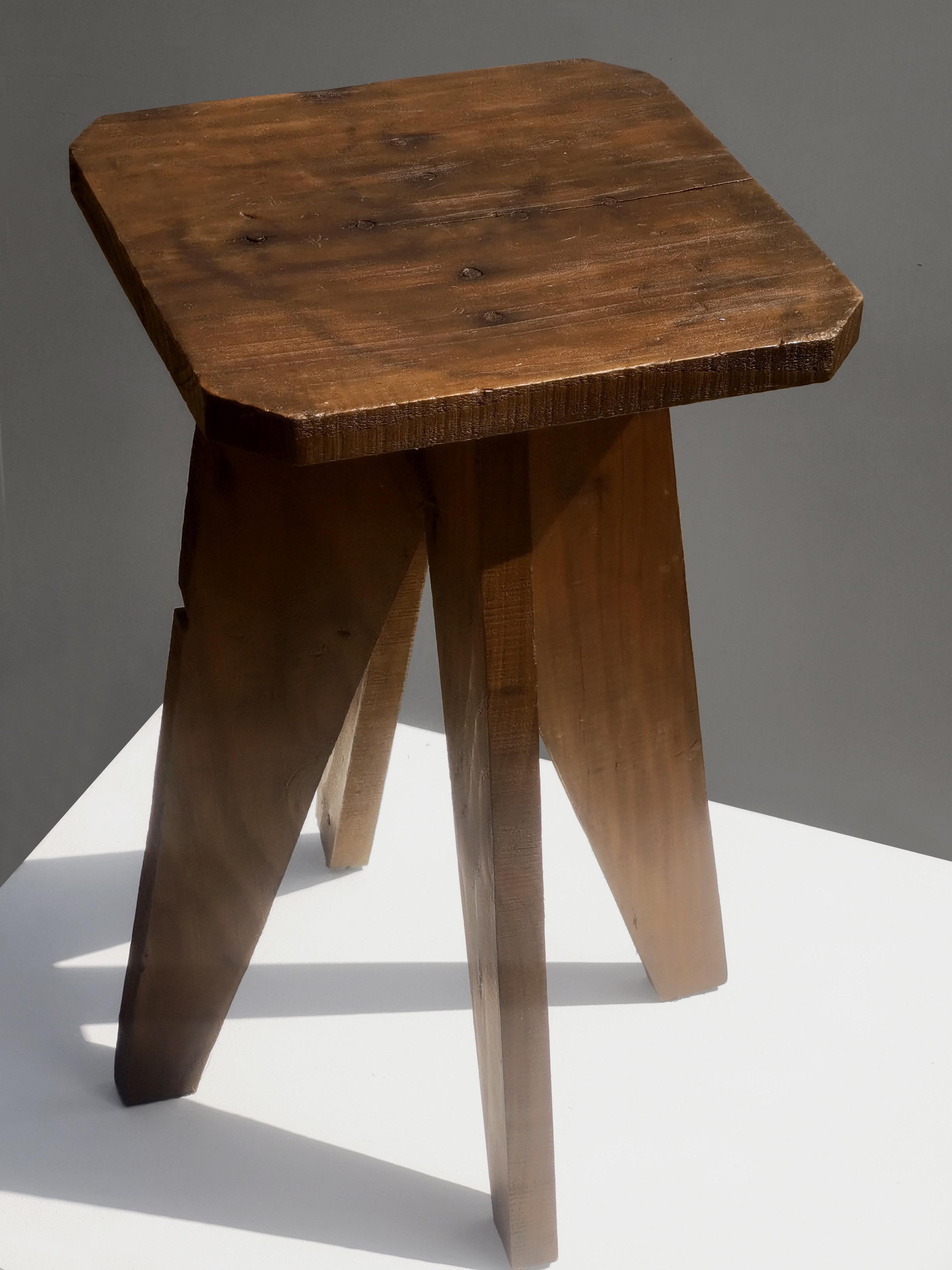 TABURETE o MESA auxiliar BRUTALISTA MODERNISTA DE MEDIO SIGLO, Francia 1950 en Bueno estado para la venta en PARIS, FR