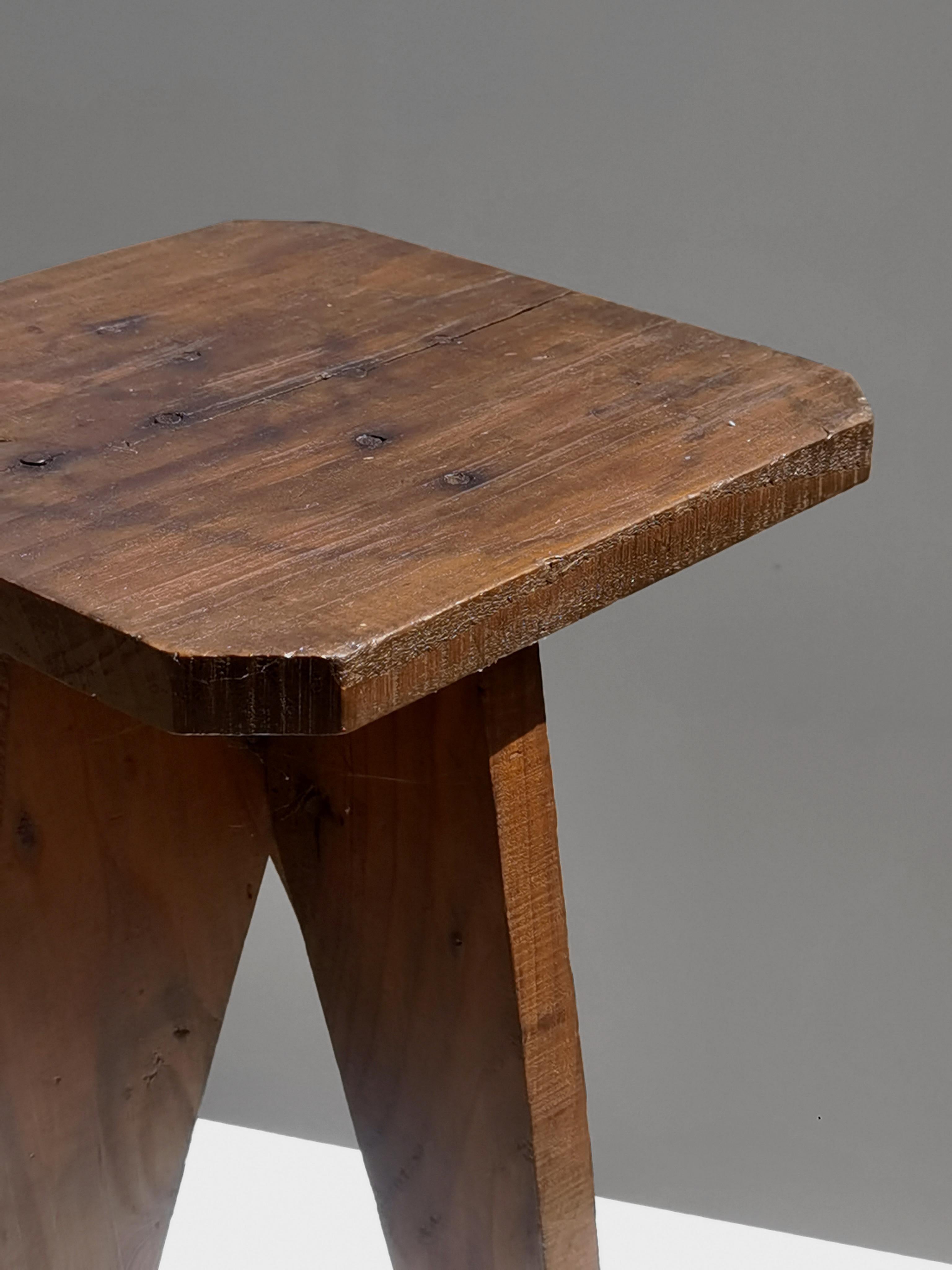 TABURETE o MESA auxiliar BRUTALISTA MODERNISTA DE MEDIO SIGLO, Francia 1950 mediados del siglo XX en venta