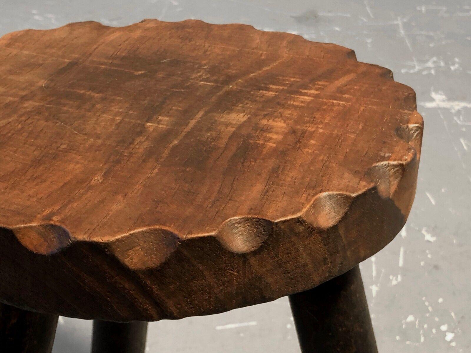 A BRUTALIST MID-CENTURY-MODERN RUSTIC STOOL, MAROLLES Style, France 1950 In Good Condition For Sale In PARIS, FR