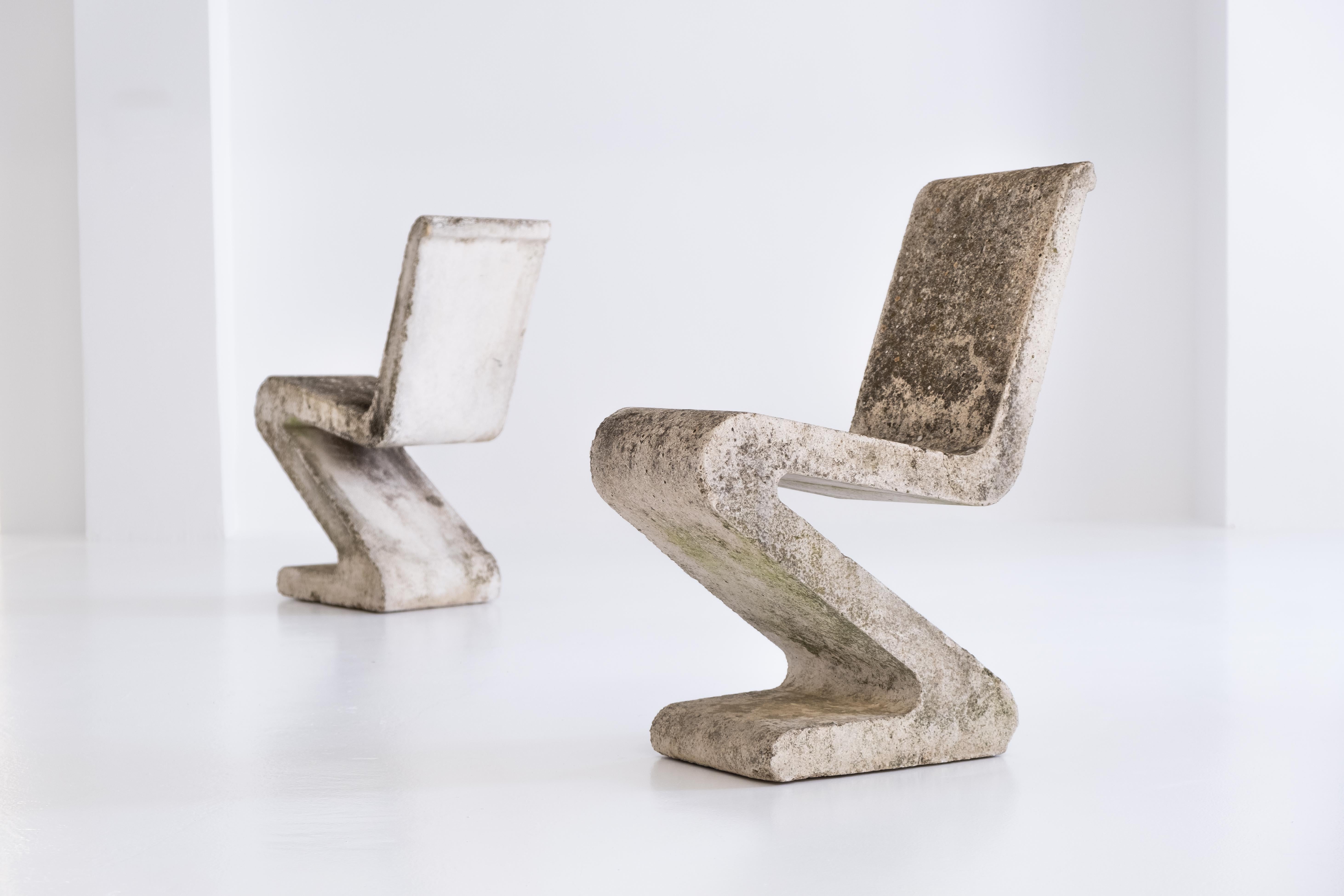 French Brutalist Pair of Concrete Zig Zag Chairs, France, ca. 1970s