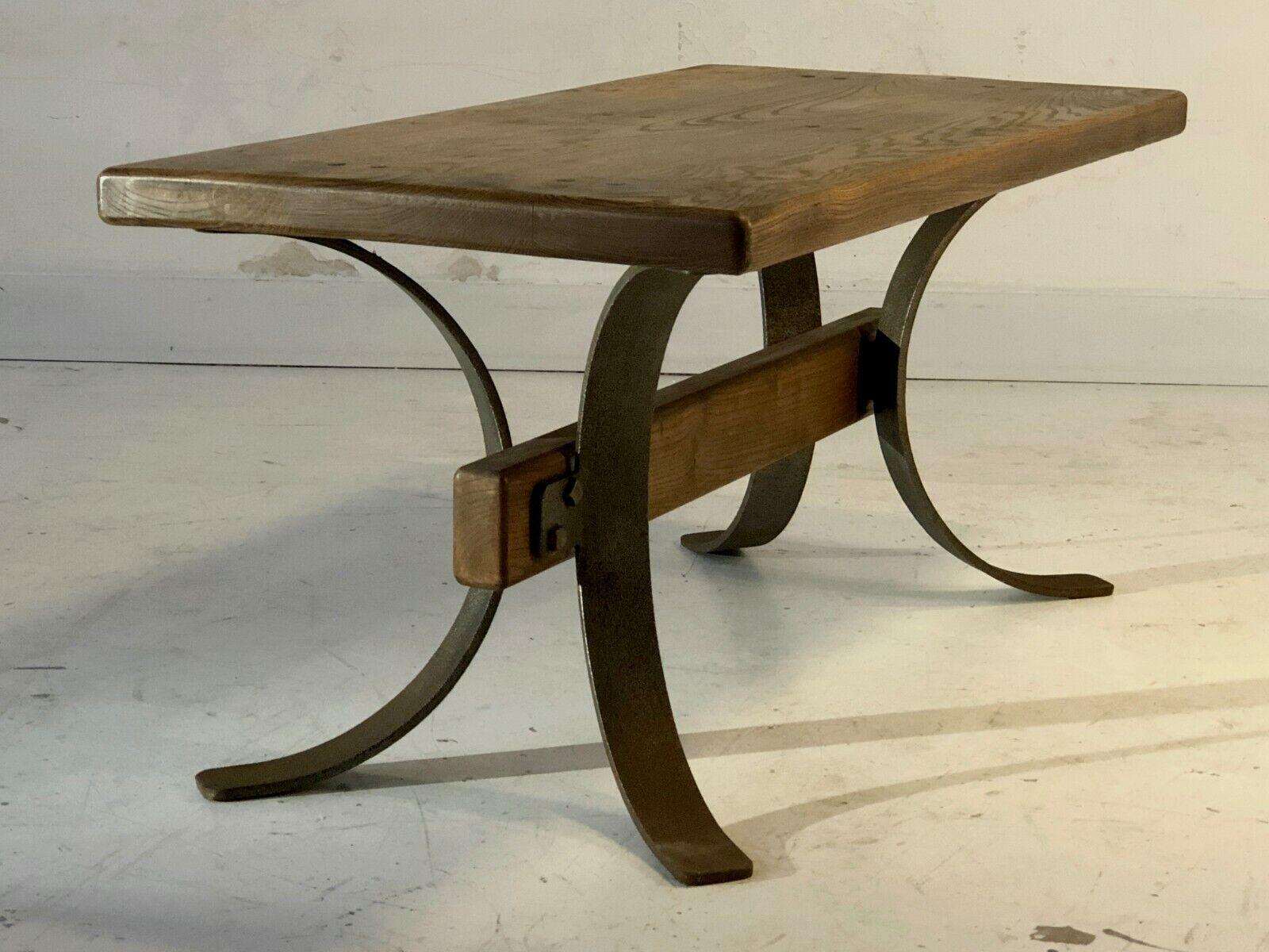 A BRUTALIST RUSTIC-MODERN Side or COFFFEE TABLE, France 1970 In Good Condition For Sale In PARIS, FR