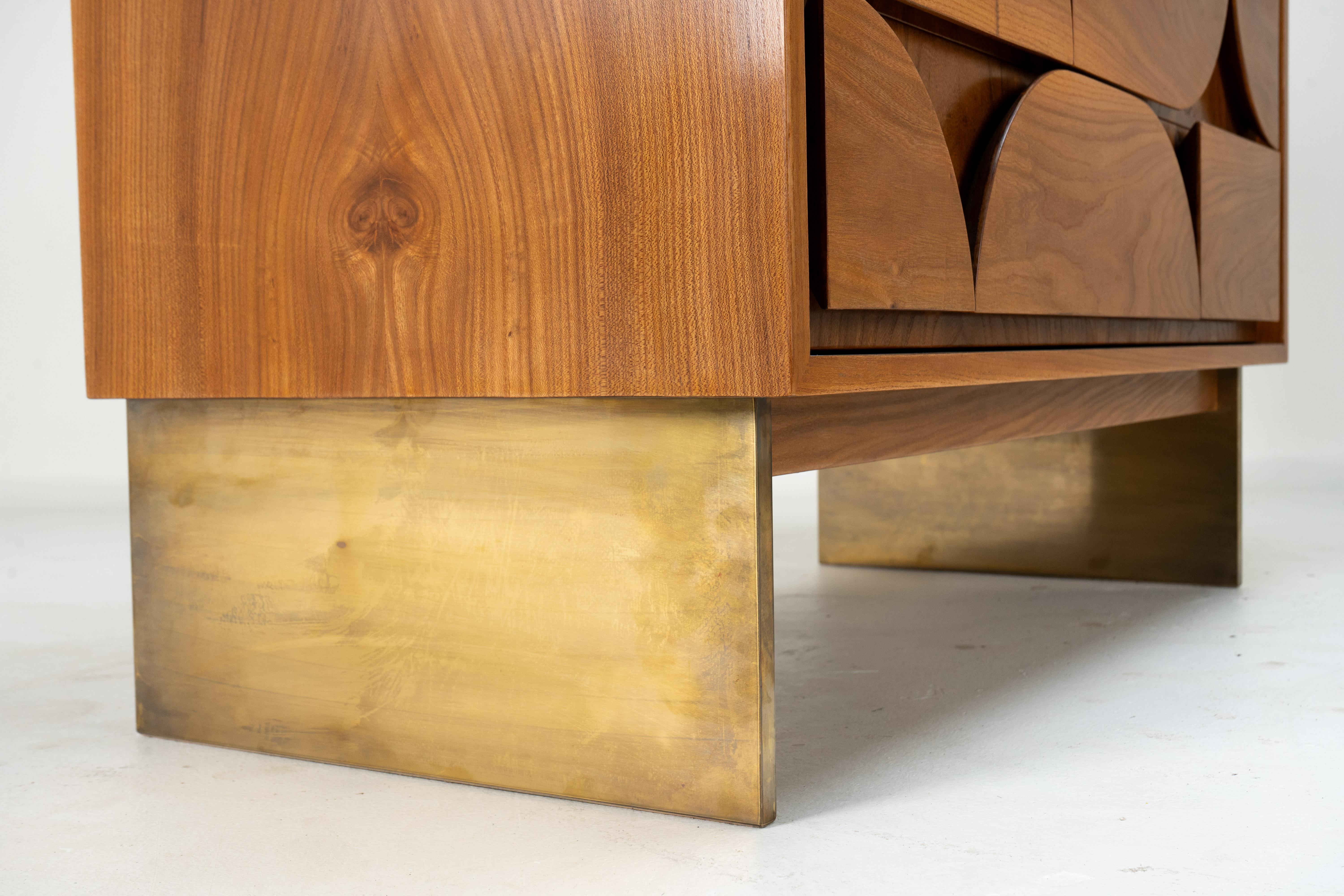A Brutalist Side Chest with Three Drawers and a Brass Base For Sale 5