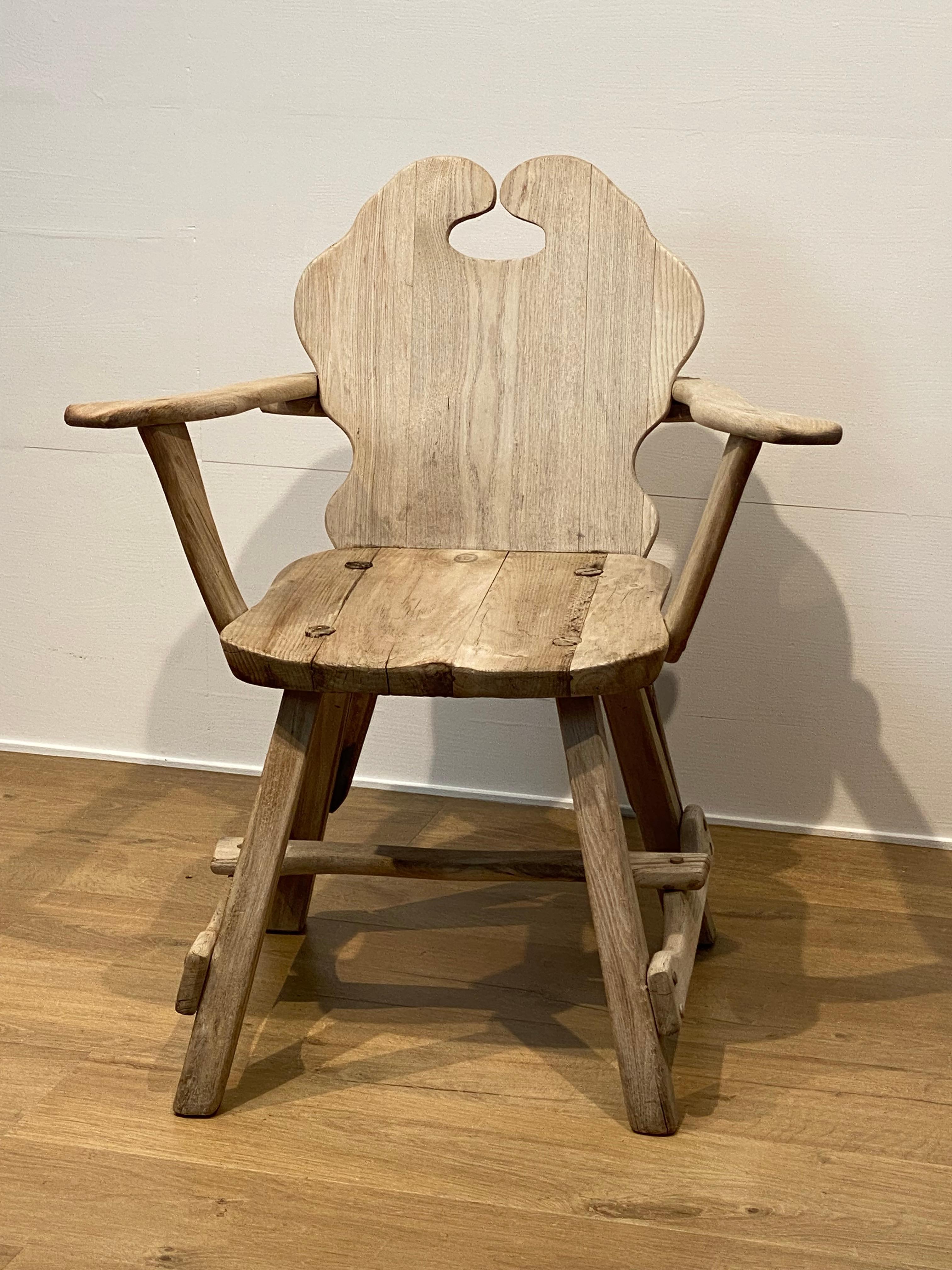 Ein brutalistischer Holzstuhl im Angebot 7