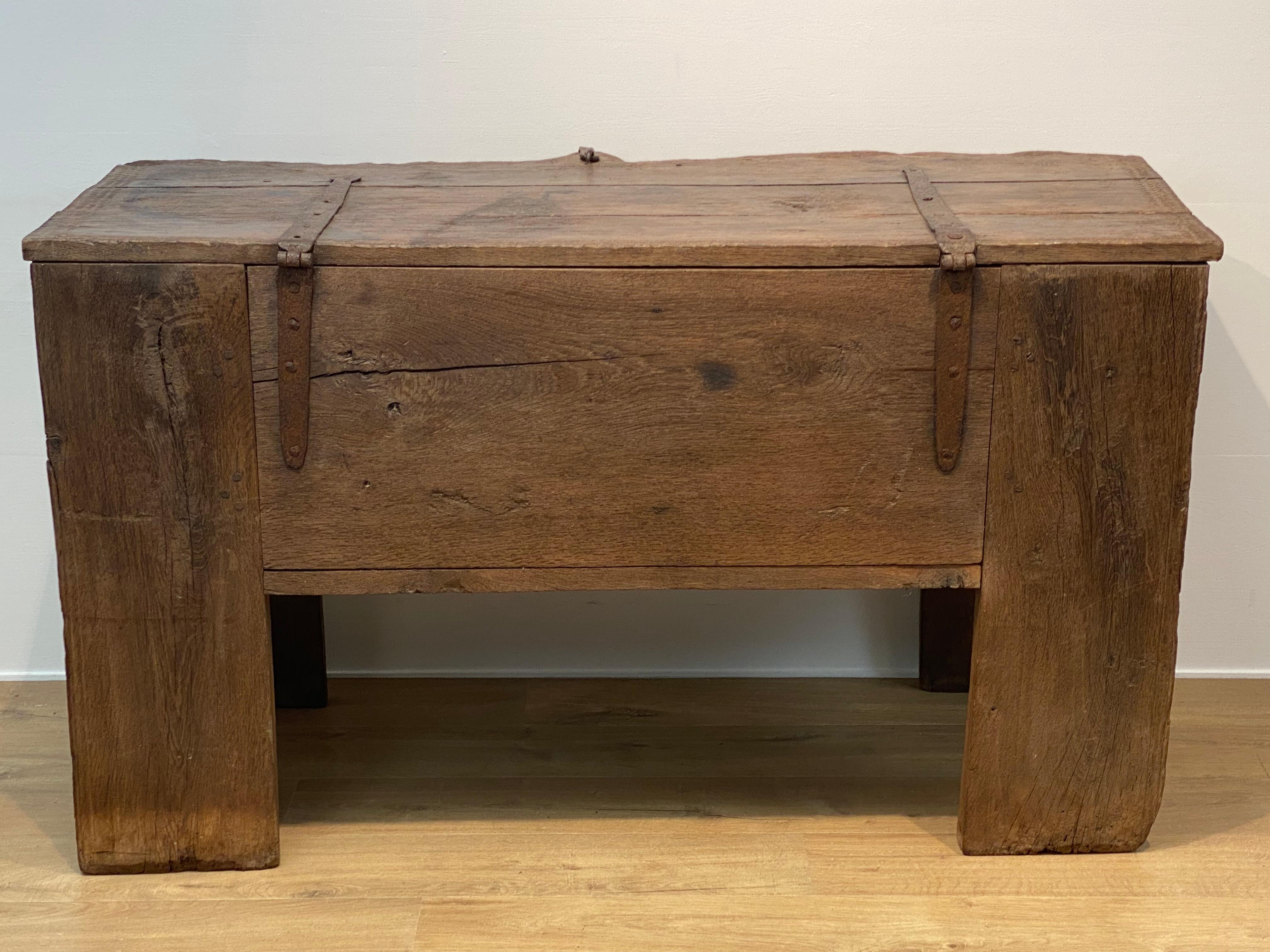 A BrutalistGothic Antique Chest in vendita 13