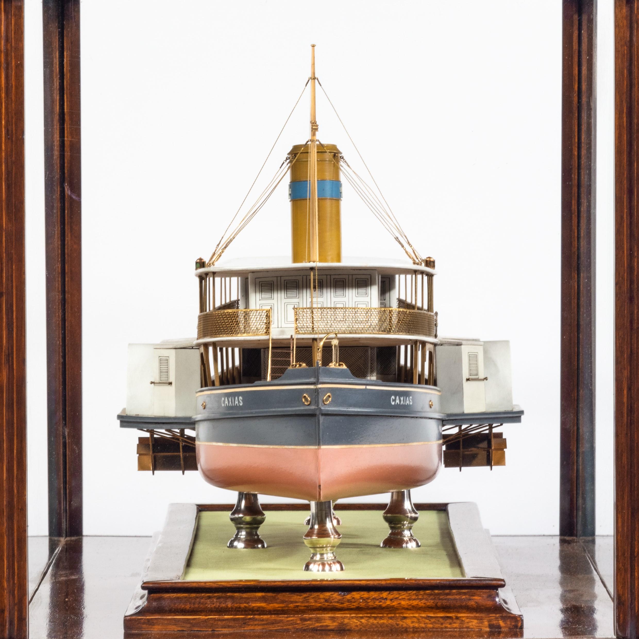 Builder’s Model of the Brazilian Passenger Paddle Steamer Caxias In Good Condition For Sale In Lymington, Hampshire