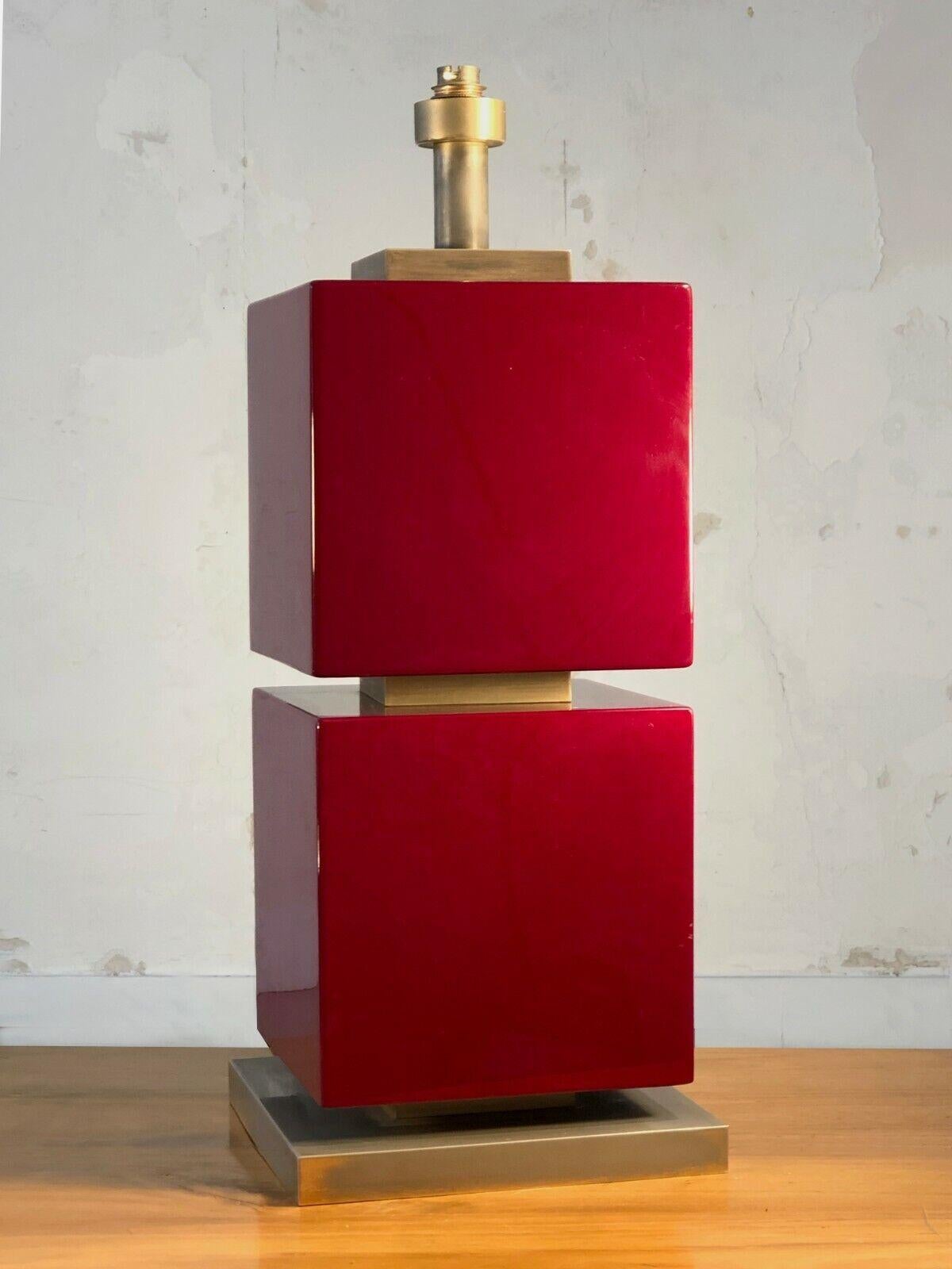 A BIG Red Lacquered SHABBY-CHIC POST-MODERN Geometric TABLE LAMP, France 1970 In Good Condition For Sale In PARIS, FR