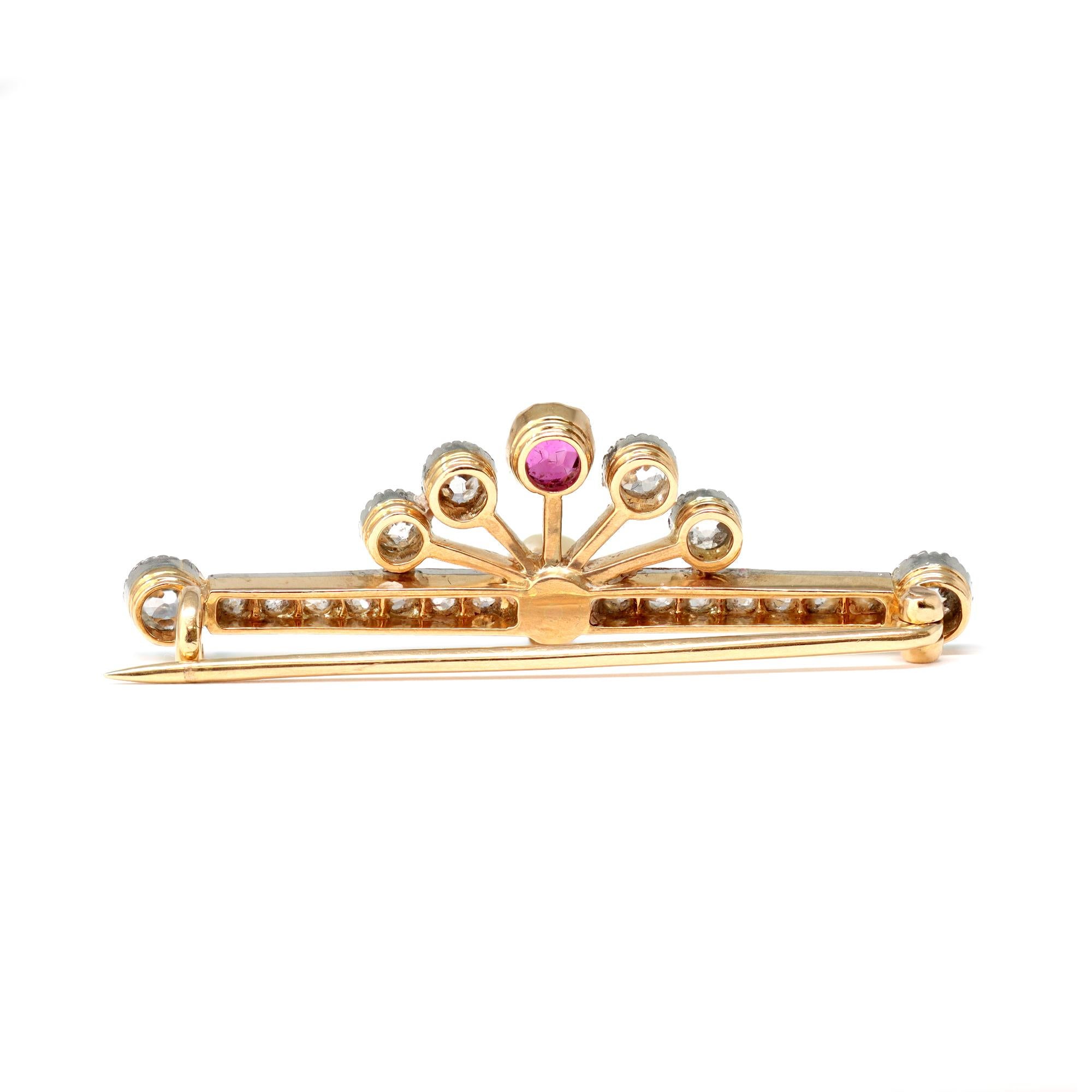 Burma-Rubin-Diamant- und Perlenbrosche aus 14 Karat Gold (Viktorianisch) im Angebot