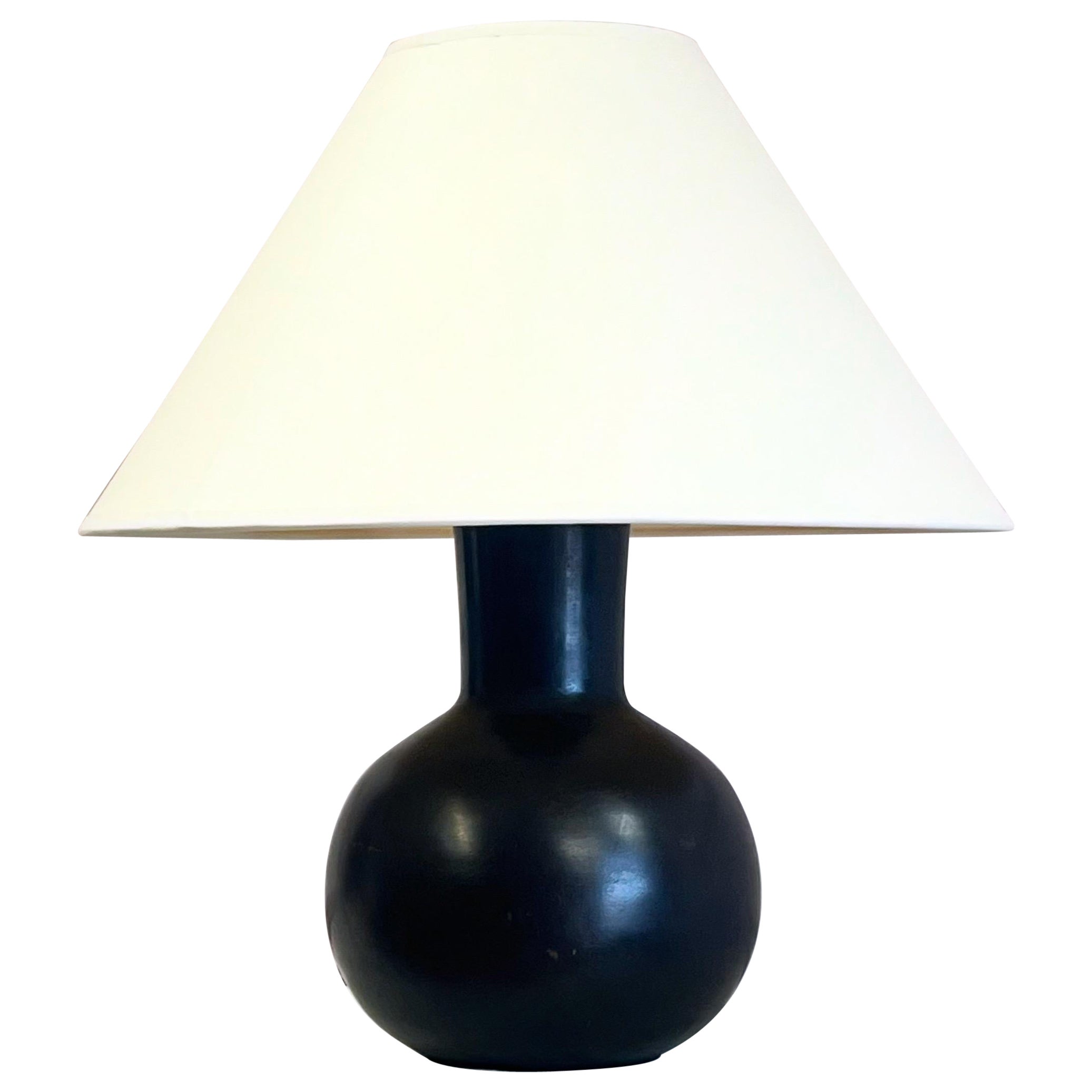 Lampe en laiton bruni en vente
