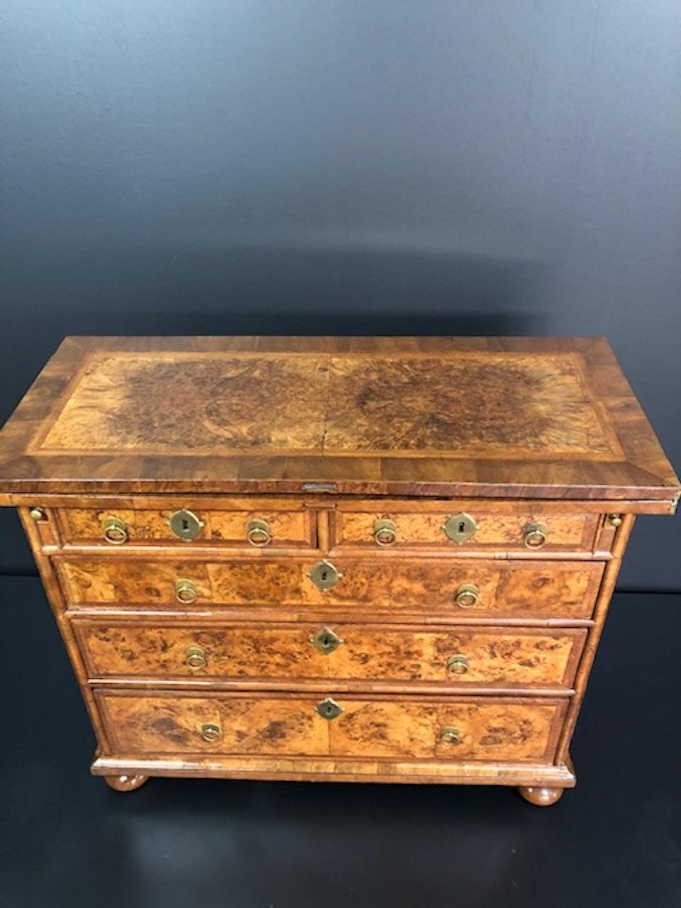 English Burr Walnut and Feather Banded Bachelor Chest For Sale