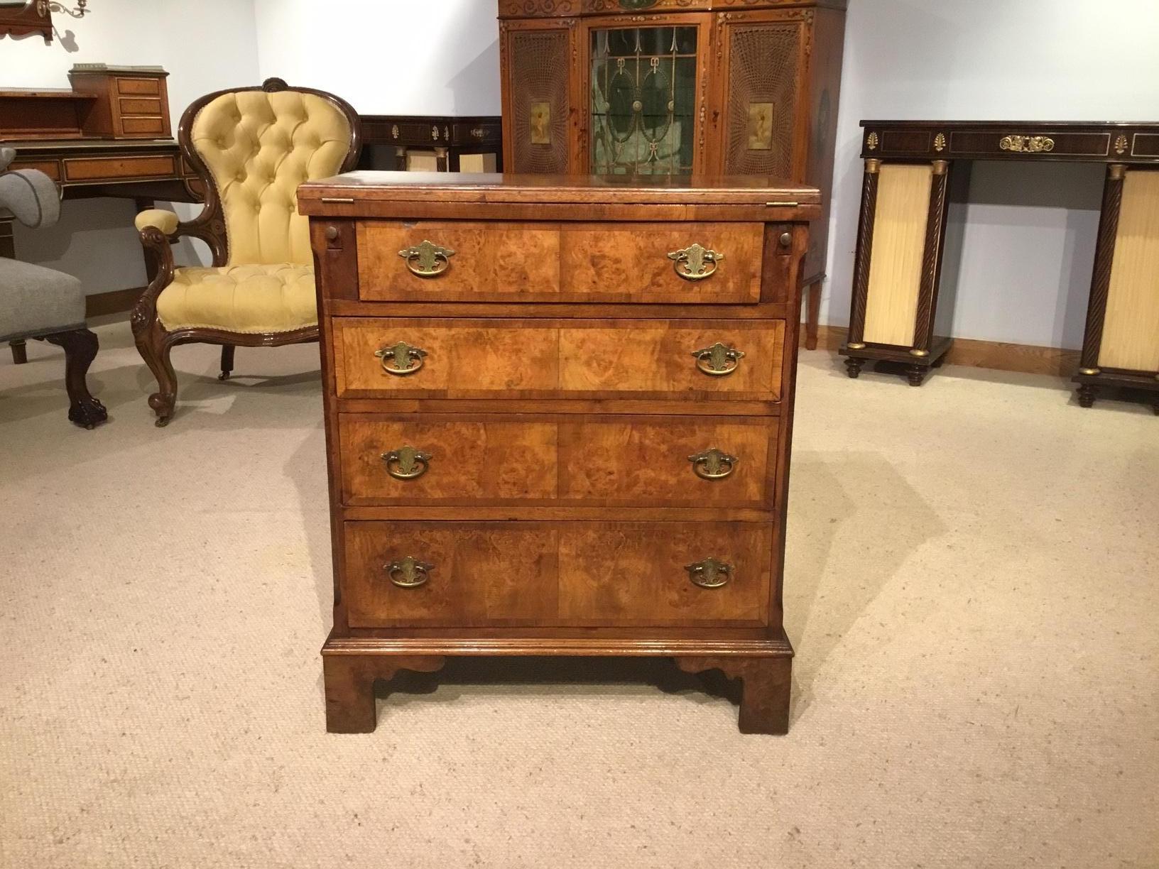 Burr Walnut George I Style Bachelors Chest In Excellent Condition In Darwen, GB