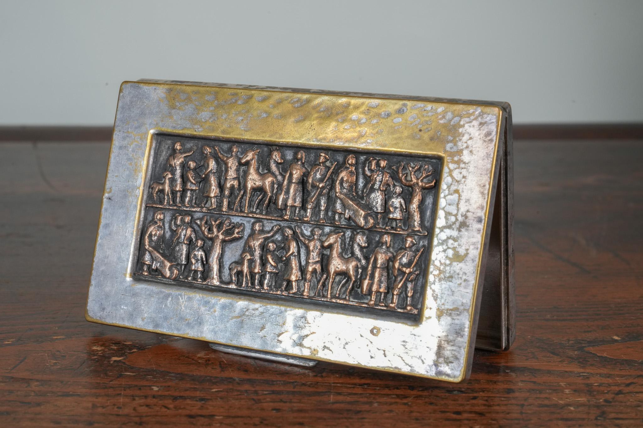 Un étui pour cartes de visite de Magrit Tevan Bon état à Conwy, GB