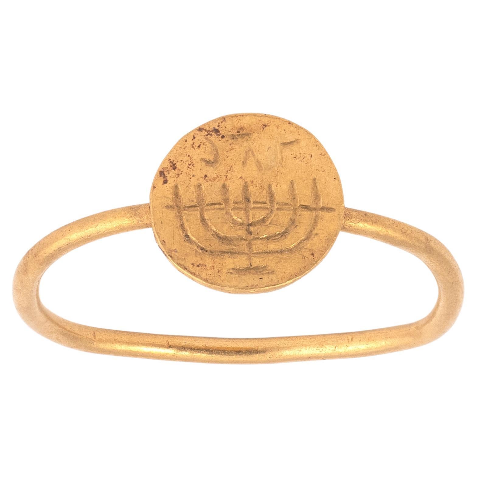 A Byzantine Gold Men's Ring With Jewish Menorah 6th-7th Century AD For Sale