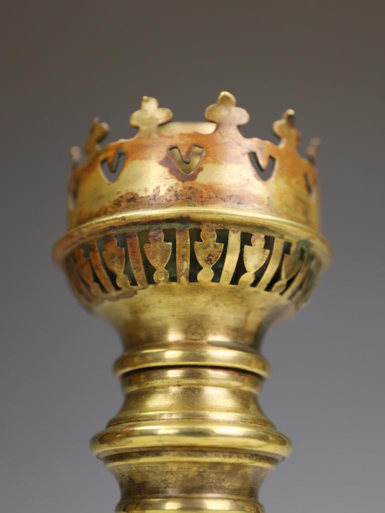 A C Paris Breveté Lampade a candela a molla in ottone, fine XIX secolo. in vendita 8