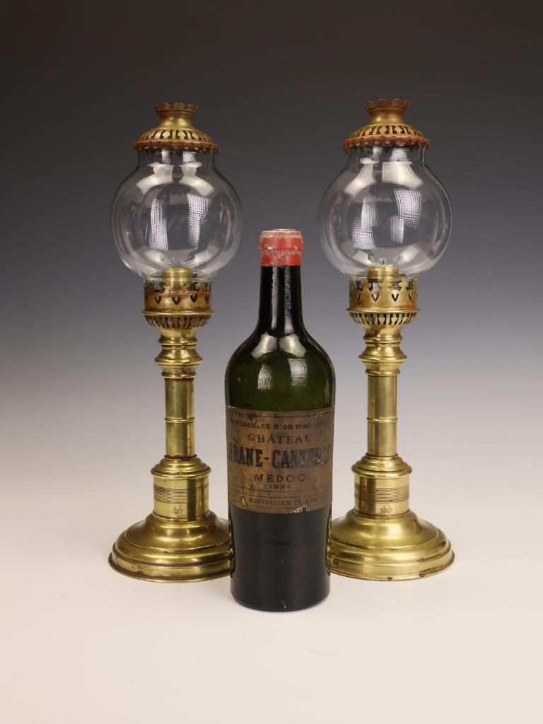 Francese A C Paris Breveté Lampade a candela a molla in ottone, fine XIX secolo. in vendita