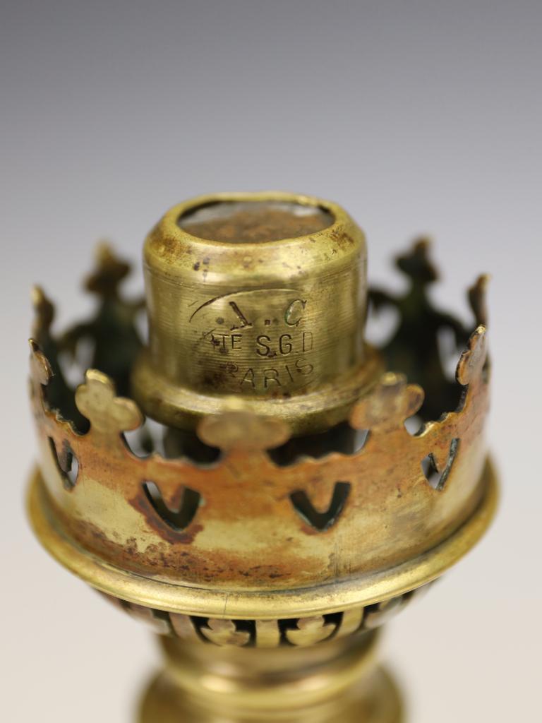 A C Paris Breveté Lampade a candela a molla in ottone, fine XIX secolo. in vendita 3